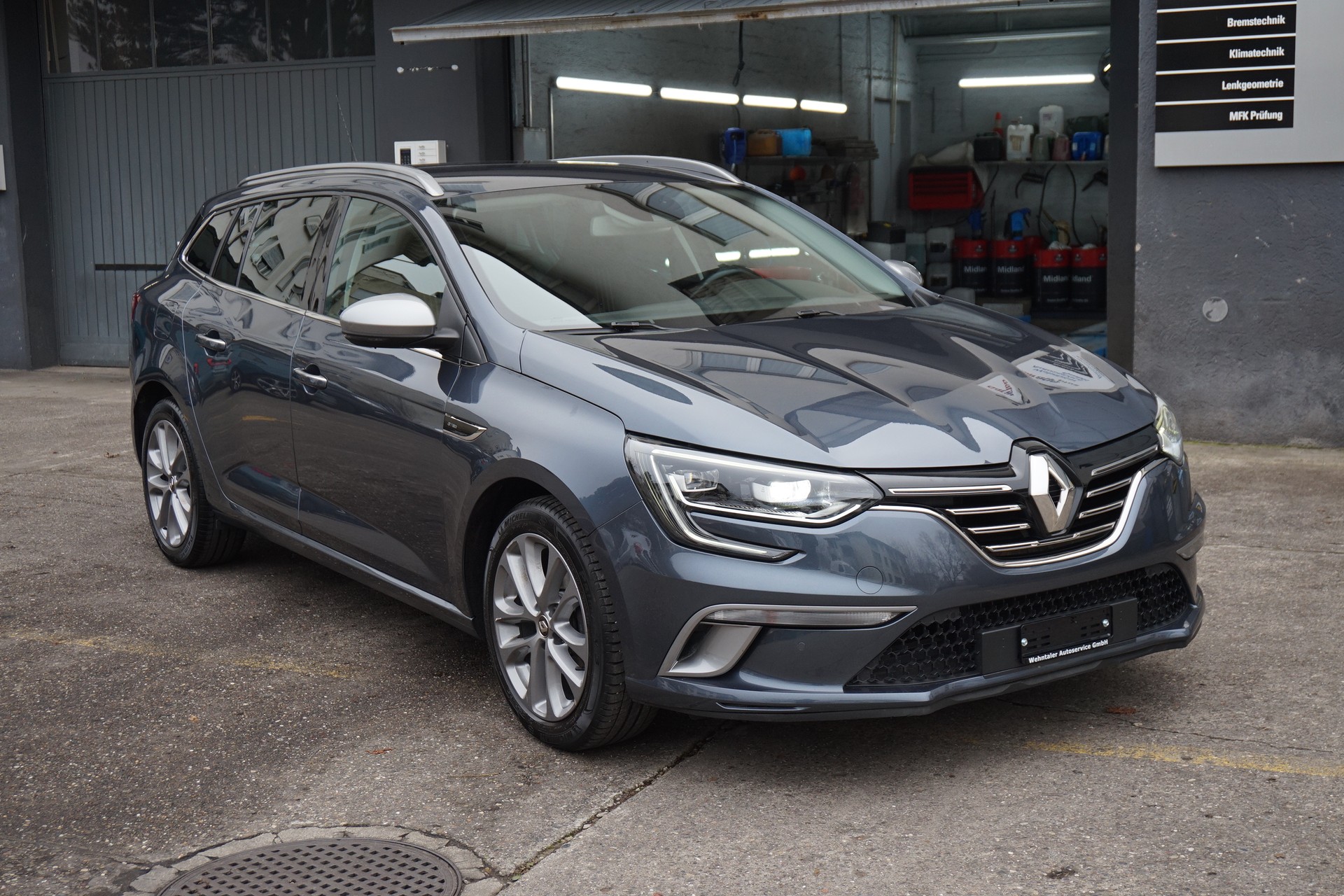 RENAULT Mégane Grandtour 1.3 16V Turbo GT Line-image-1