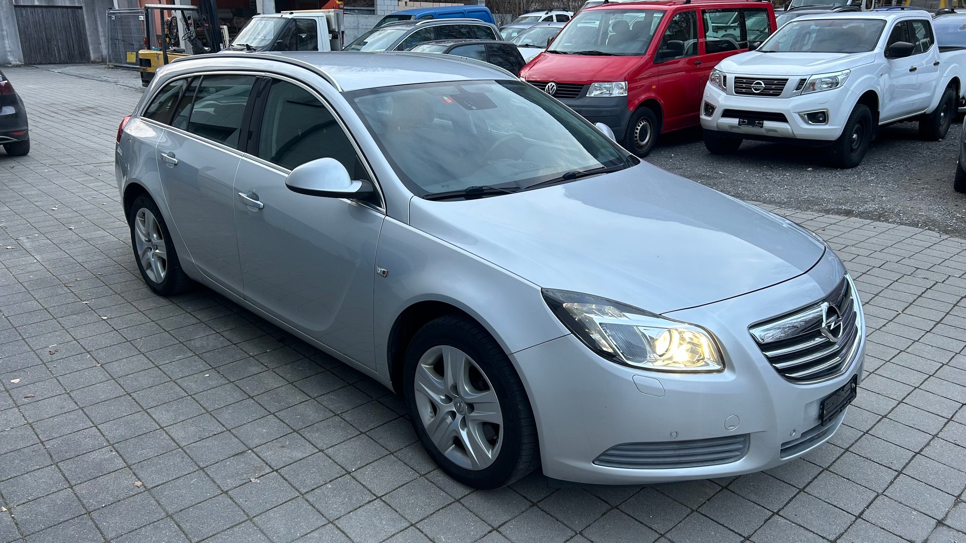 OPEL Insignia Sports Tourer 2.0 CDTI Edition Automatic-image-4