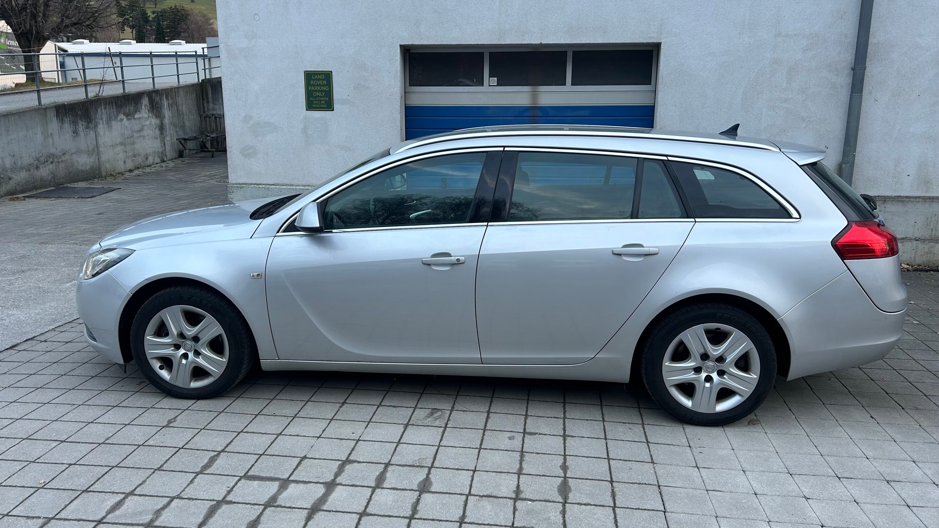 OPEL Insignia Sports Tourer 2.0 CDTI Edition Automatic-image-1