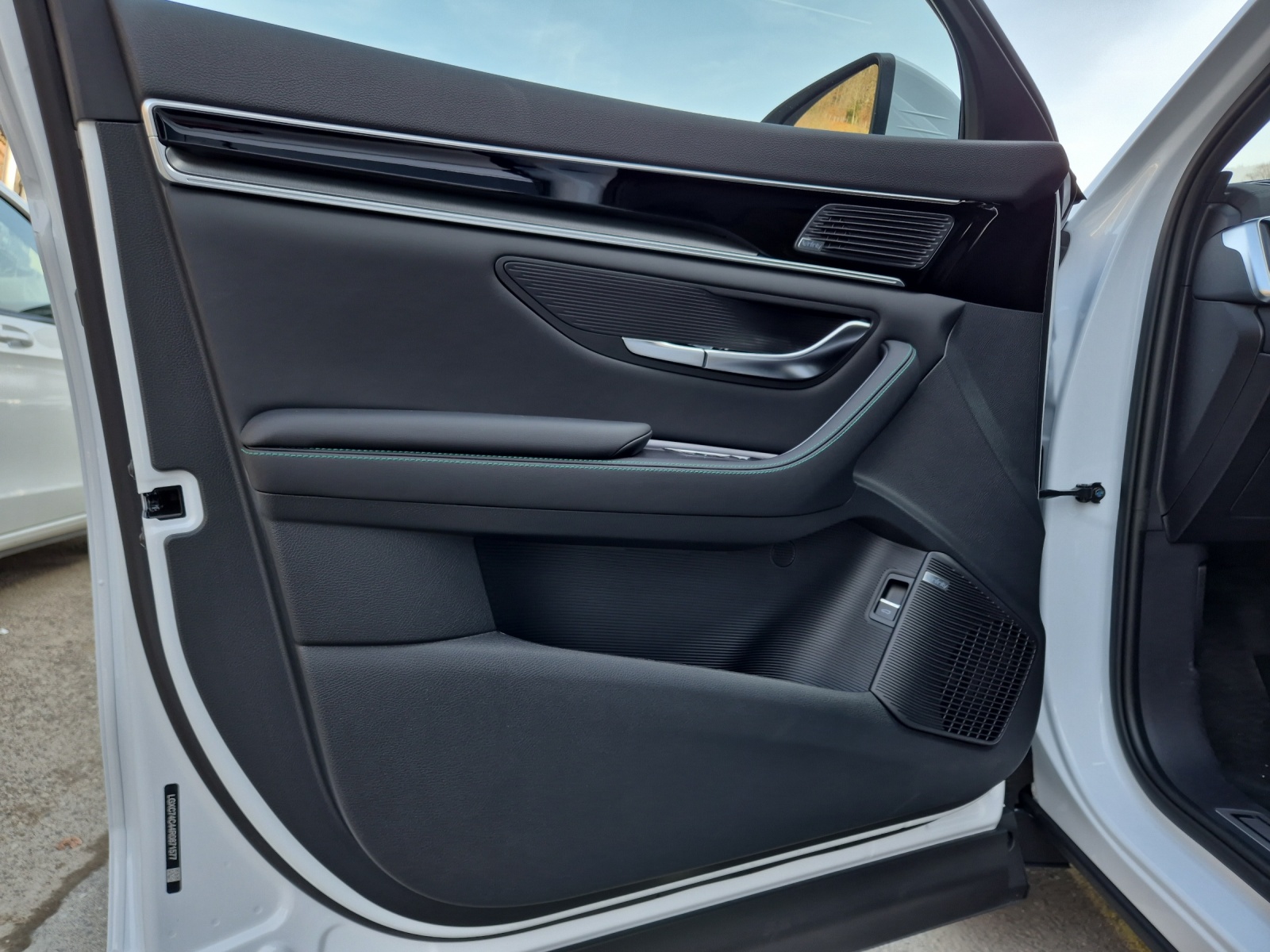 BYD Seal U DM-i Comfort-image-12