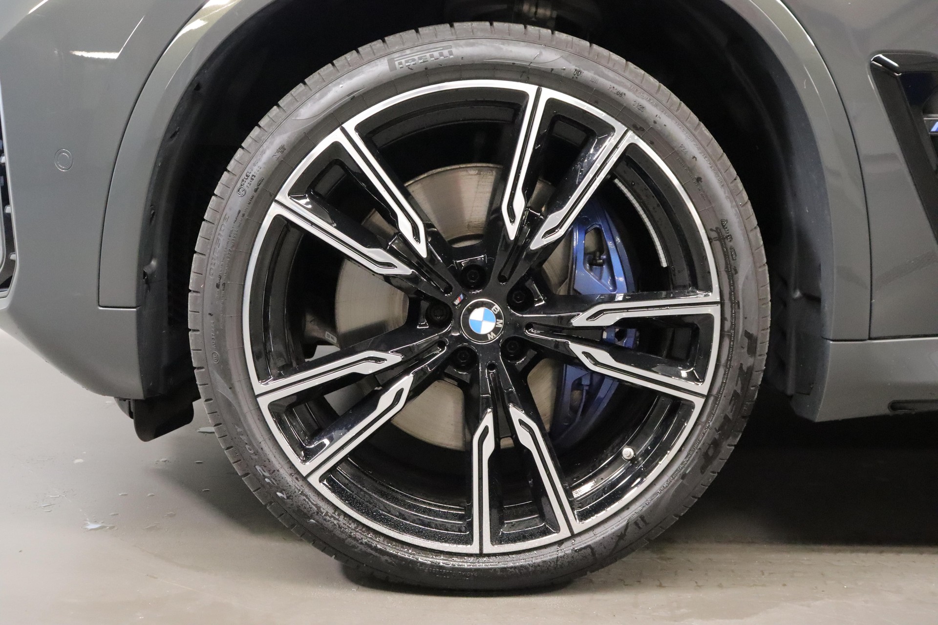 BMW X5 M60i xDrive-image-12