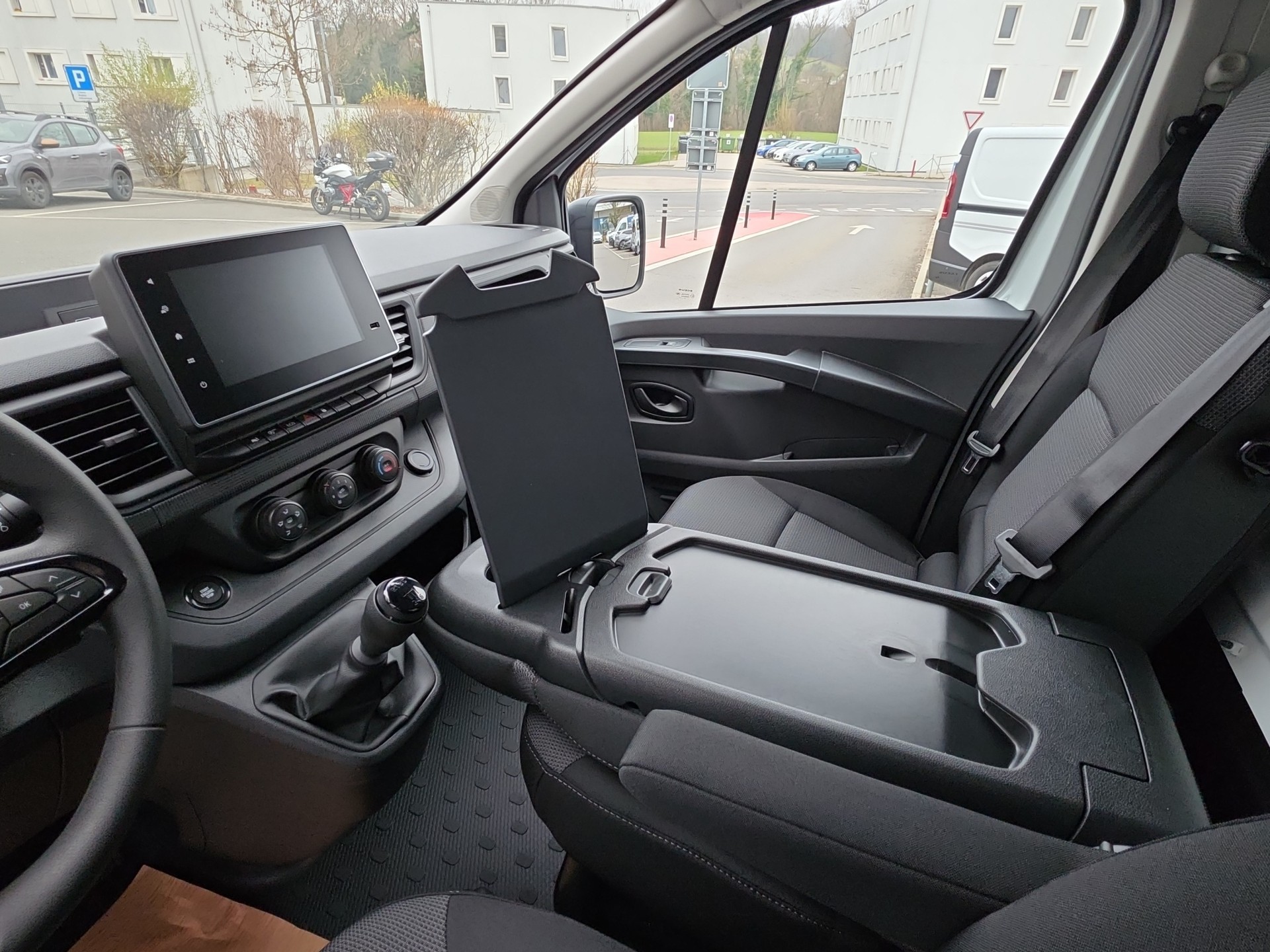 RENAULT Trafic 2.0 Blue dCi 130 Advance L2H1 EN-image-13