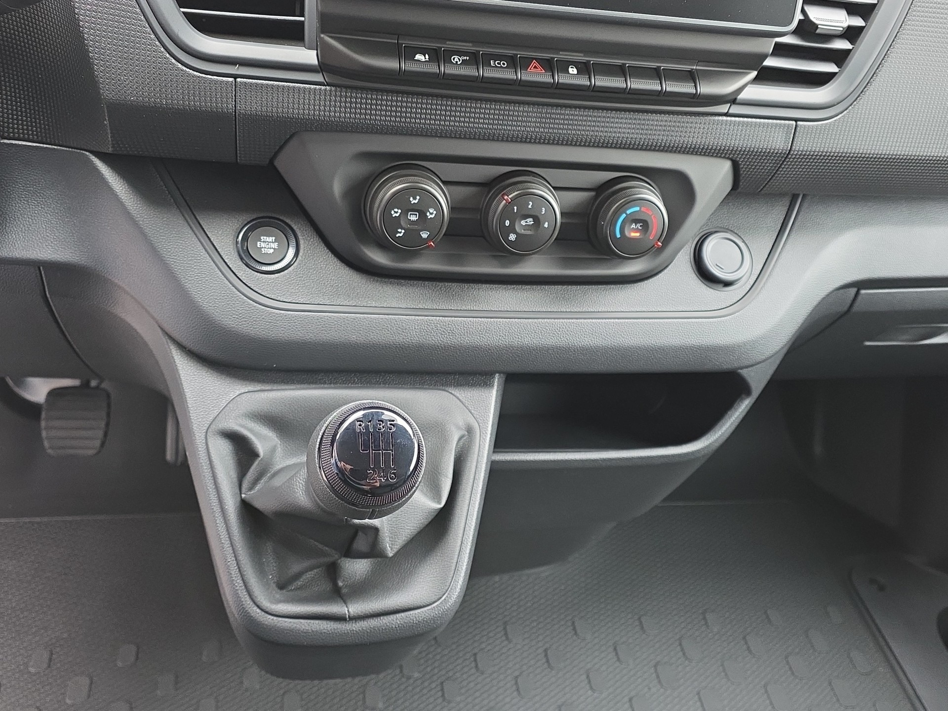 RENAULT Trafic 2.0 Blue dCi 130 Advance L2H1 EN-image-15