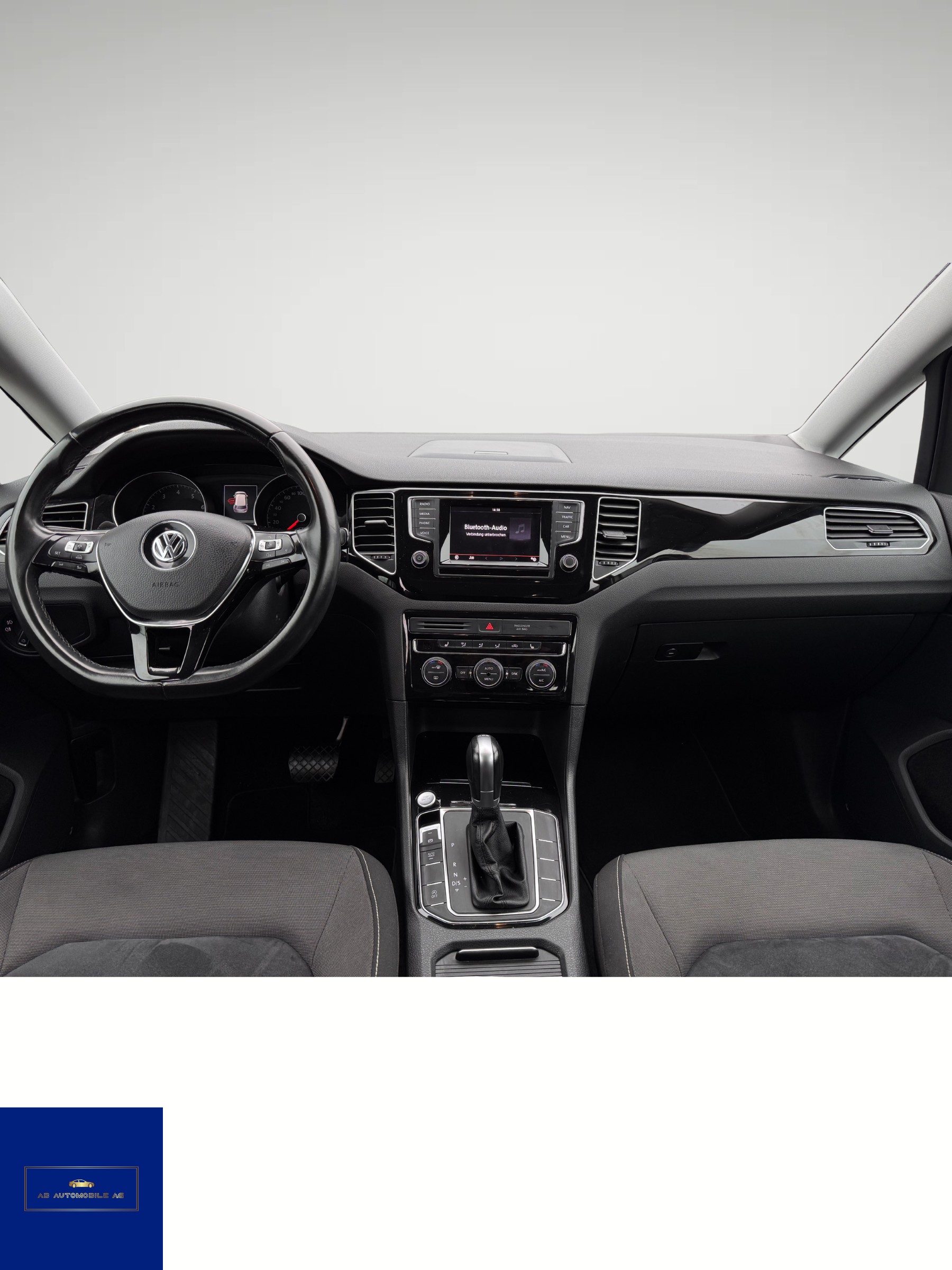 VW Golf Sportsvan 1.4 TSI Highline DSG-image-10