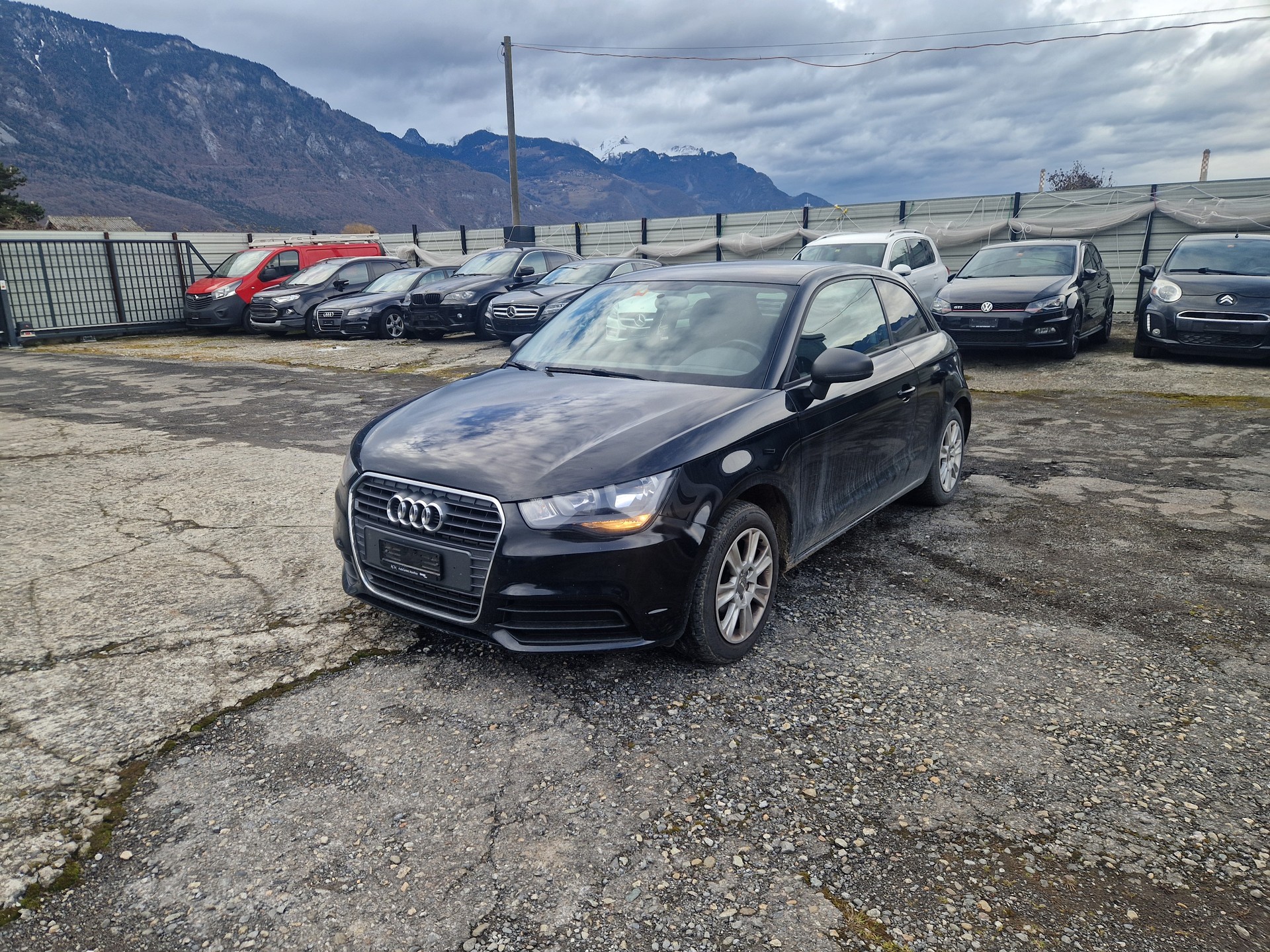 AUDI A1 1.6 TDI Attraction-image-0