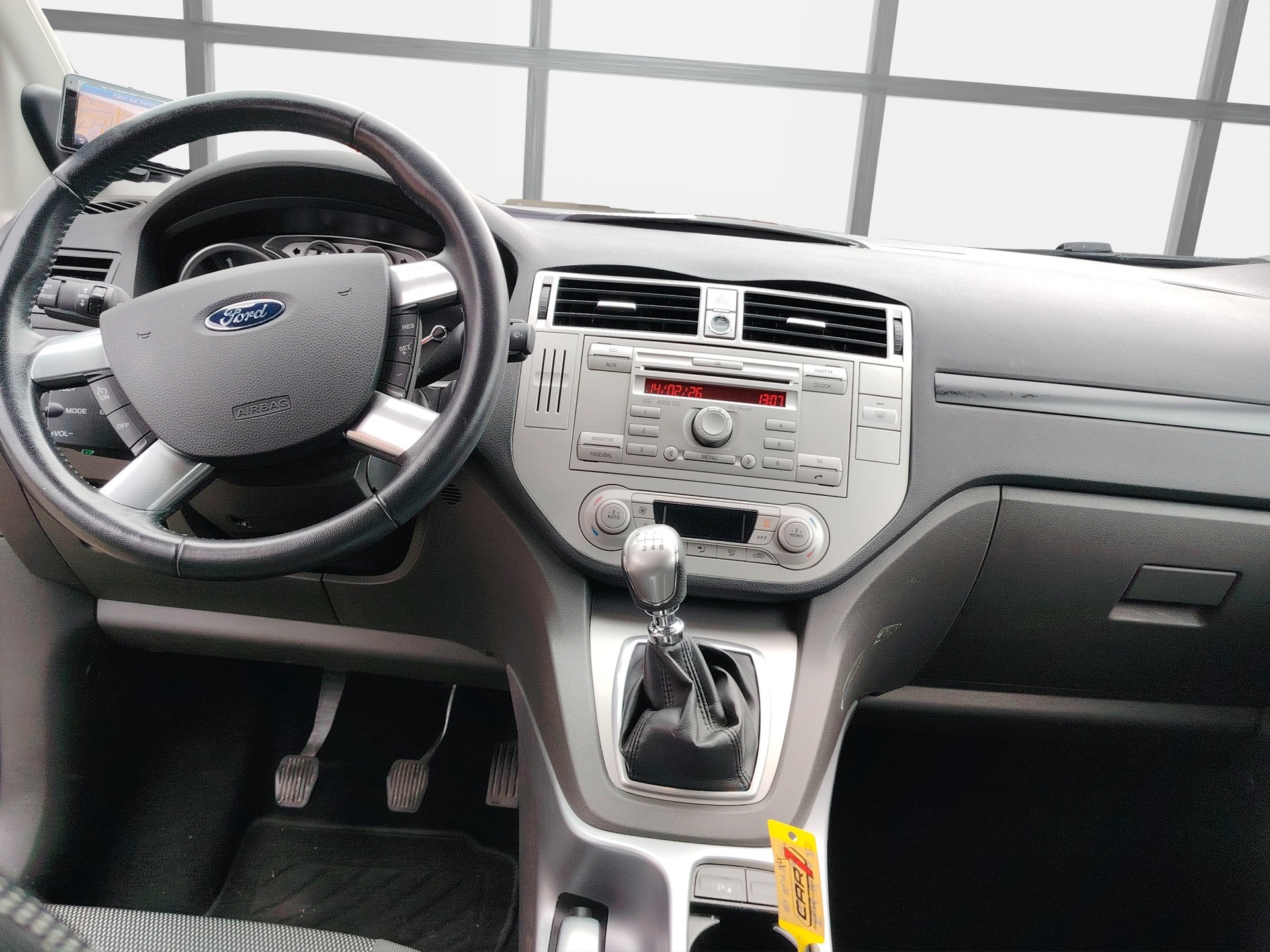 FORD Kuga 2.0 TDCi Carving 2WD-image-11