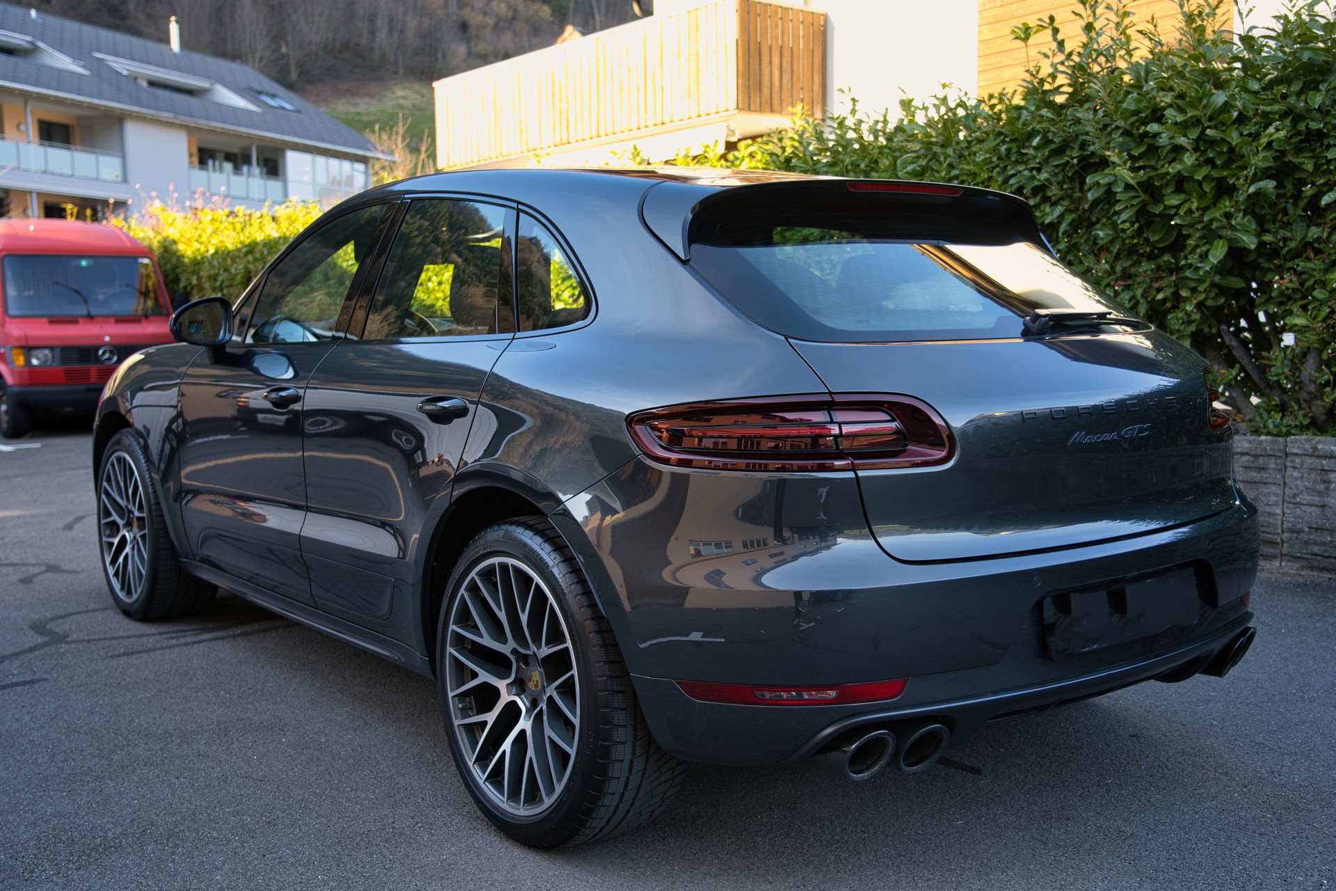PORSCHE Macan GTS PDK-image-1