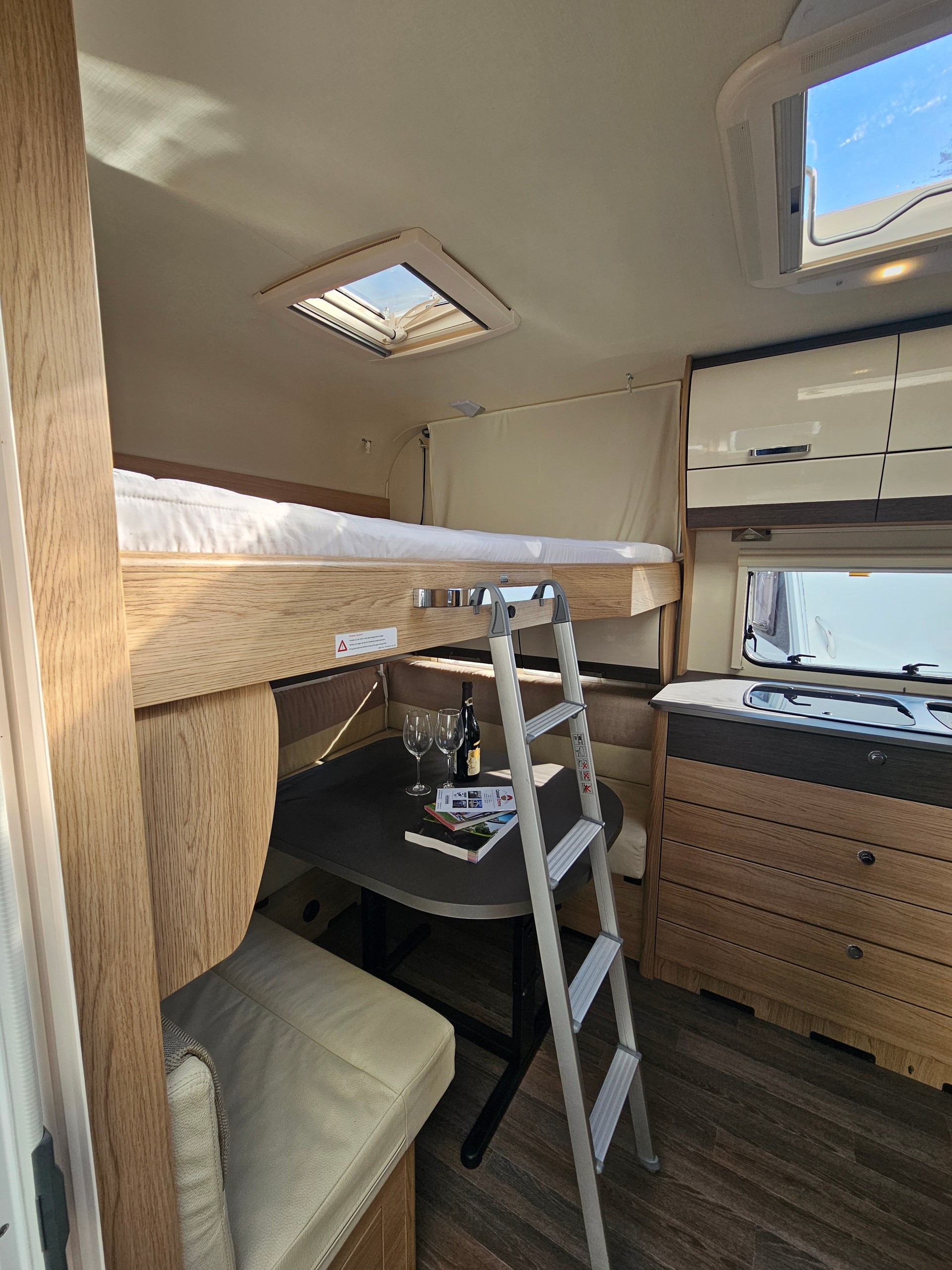 BÜRSTNER Averso Plus 510ts mit Hubbett, Mover!-image-7