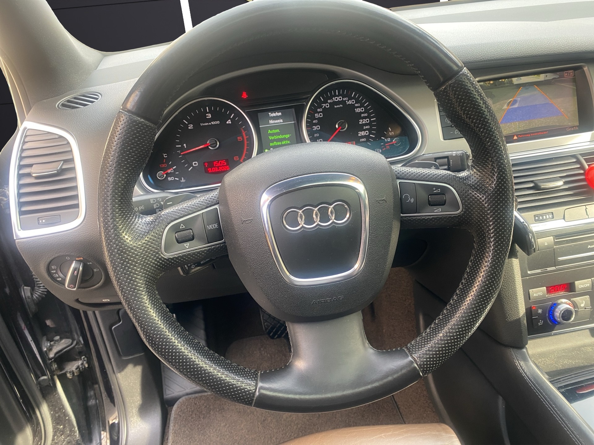 AUDI Q7 4.2 TDI quattro tiptronic-image-11