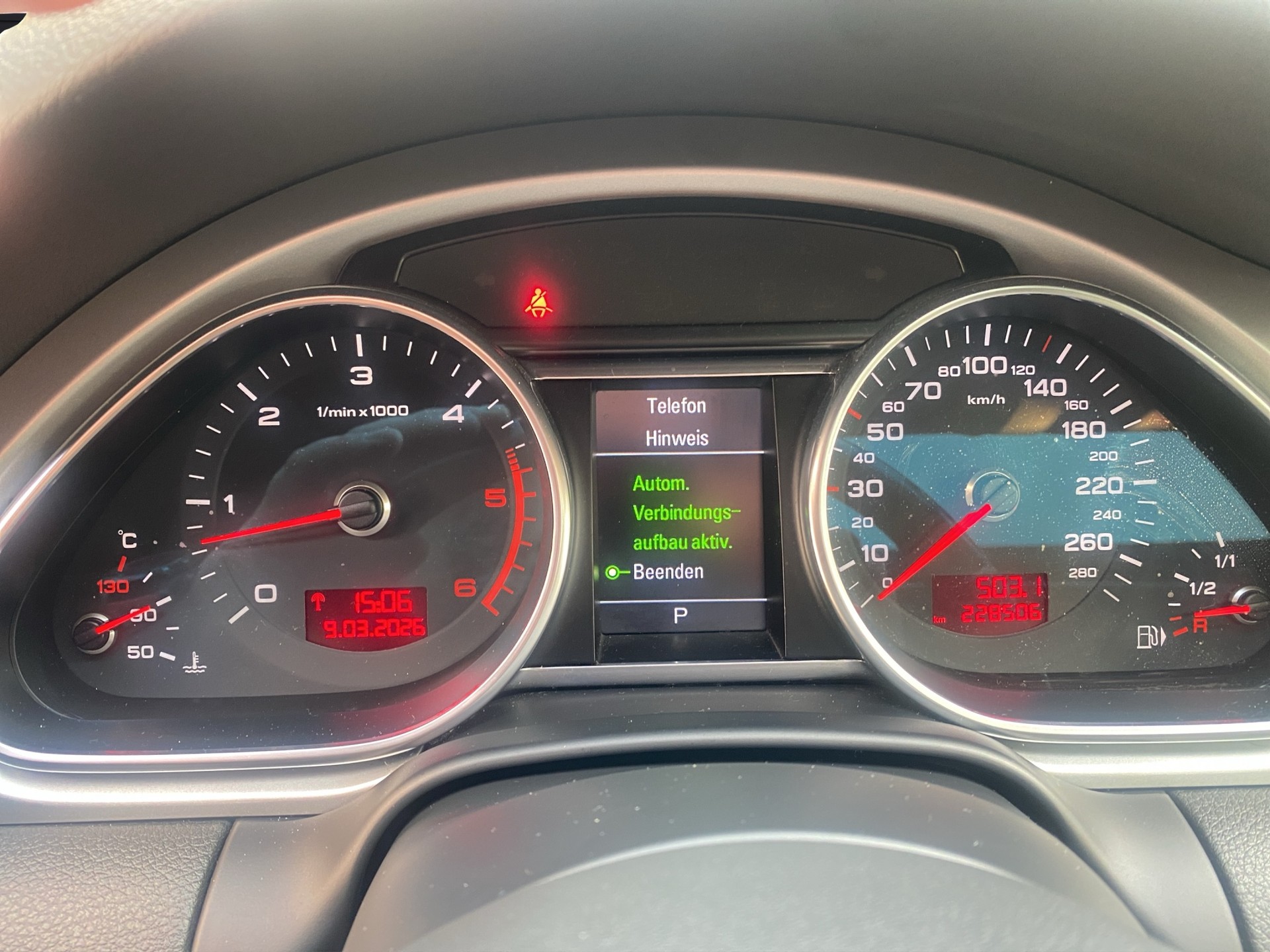 AUDI Q7 4.2 TDI quattro tiptronic-image-12
