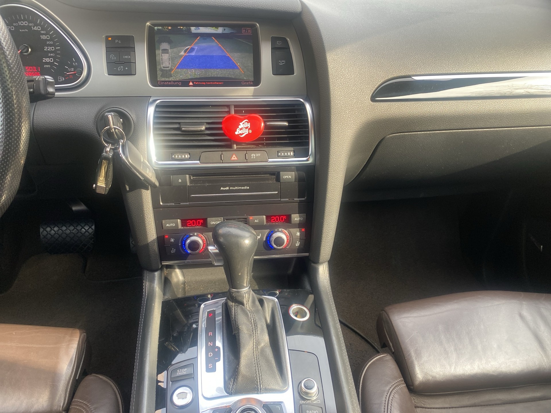 AUDI Q7 4.2 TDI quattro tiptronic-image-13