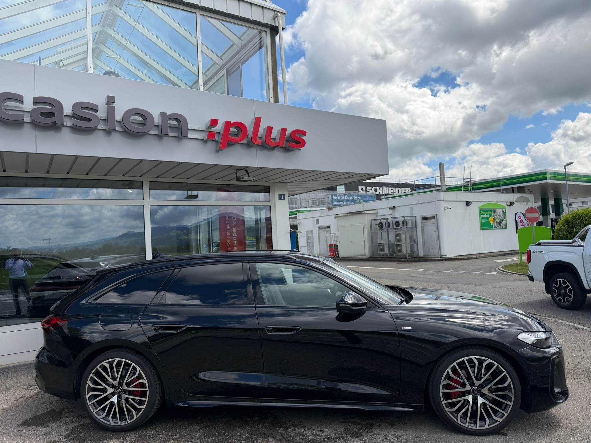 AUDI A5 Avant TFSI quattro 150 kW S tronic-image-2