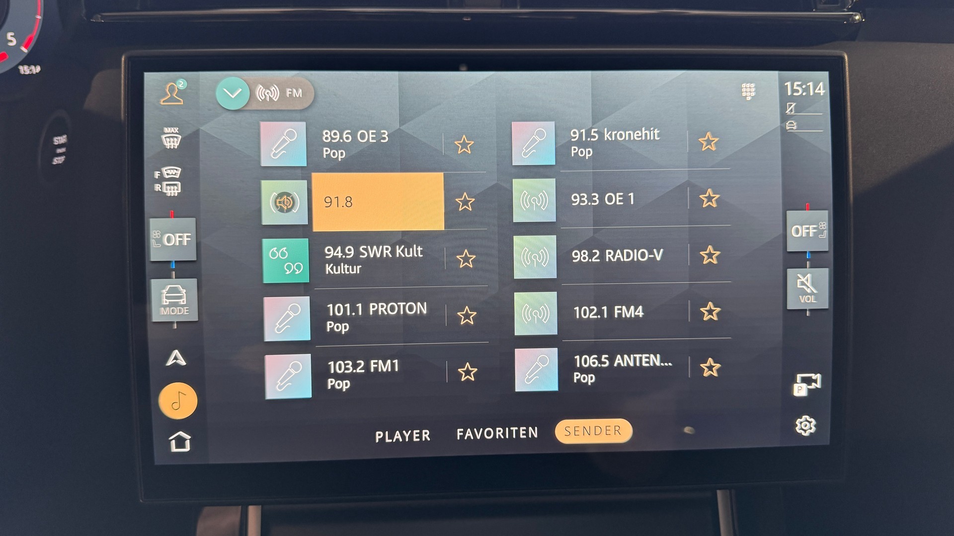 LAND ROVER Range Rover Velar Dynamic SE D 300 I6 MHEV Automatic-image-12
