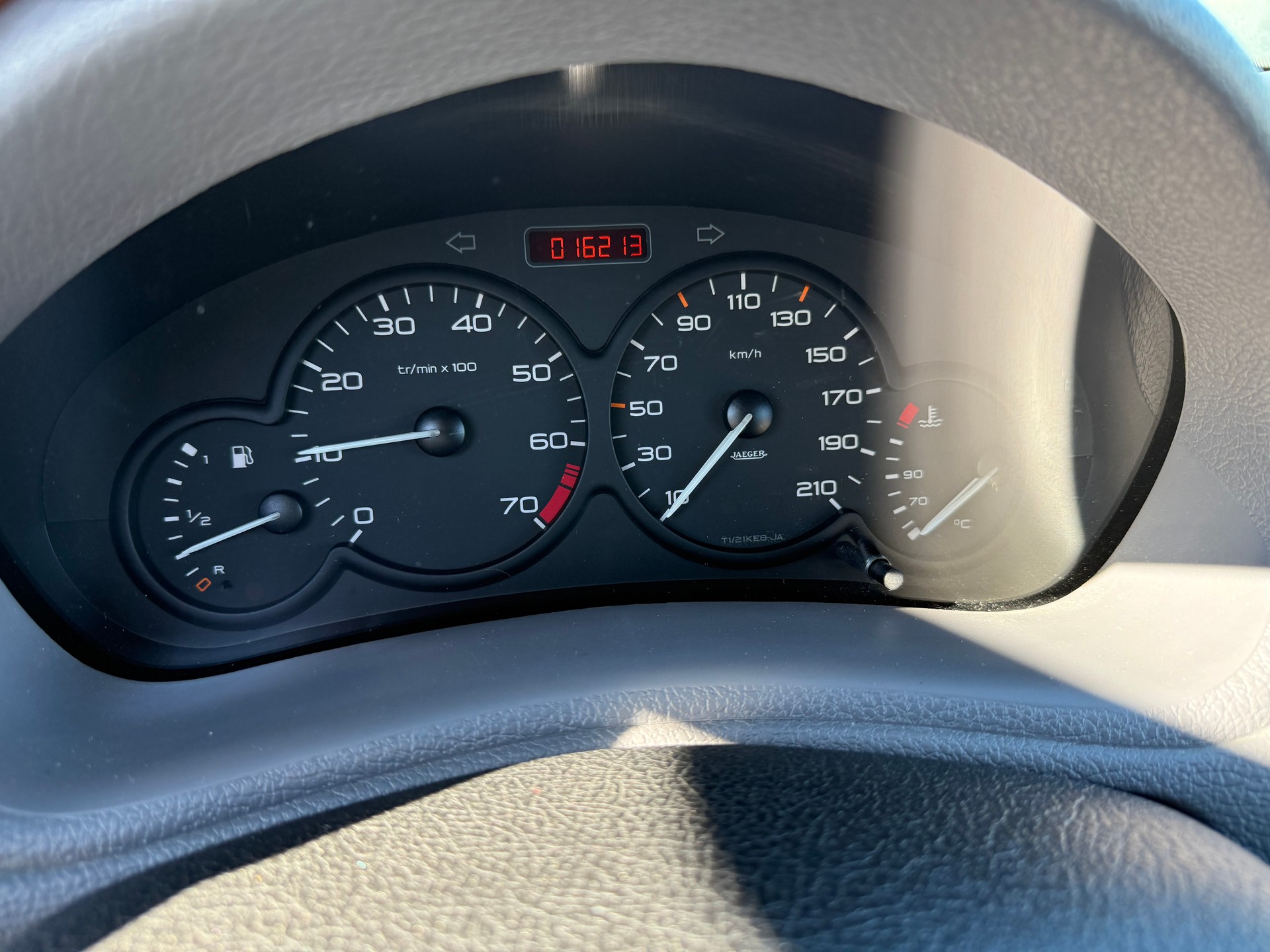 PEUGEOT 206 1.6 XT-image-10