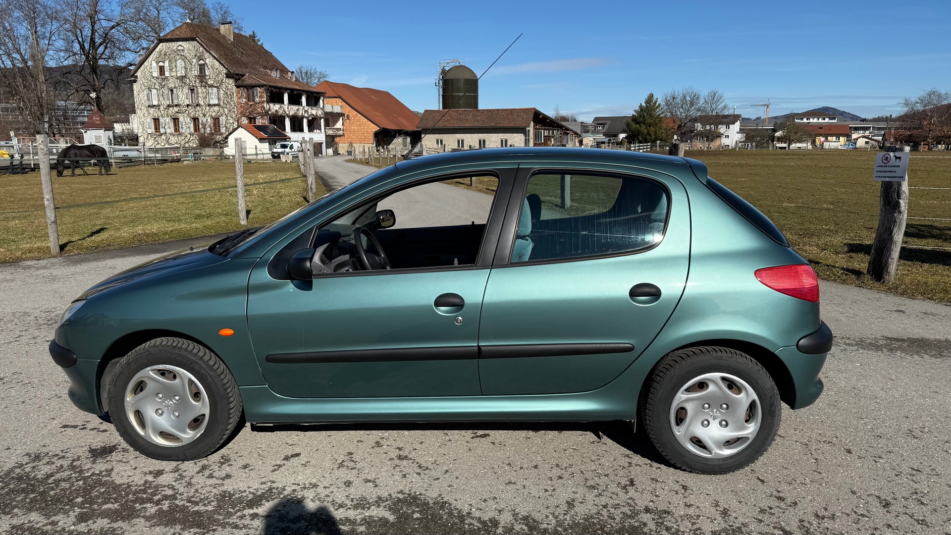 PEUGEOT 206 1.6 XT-image-3