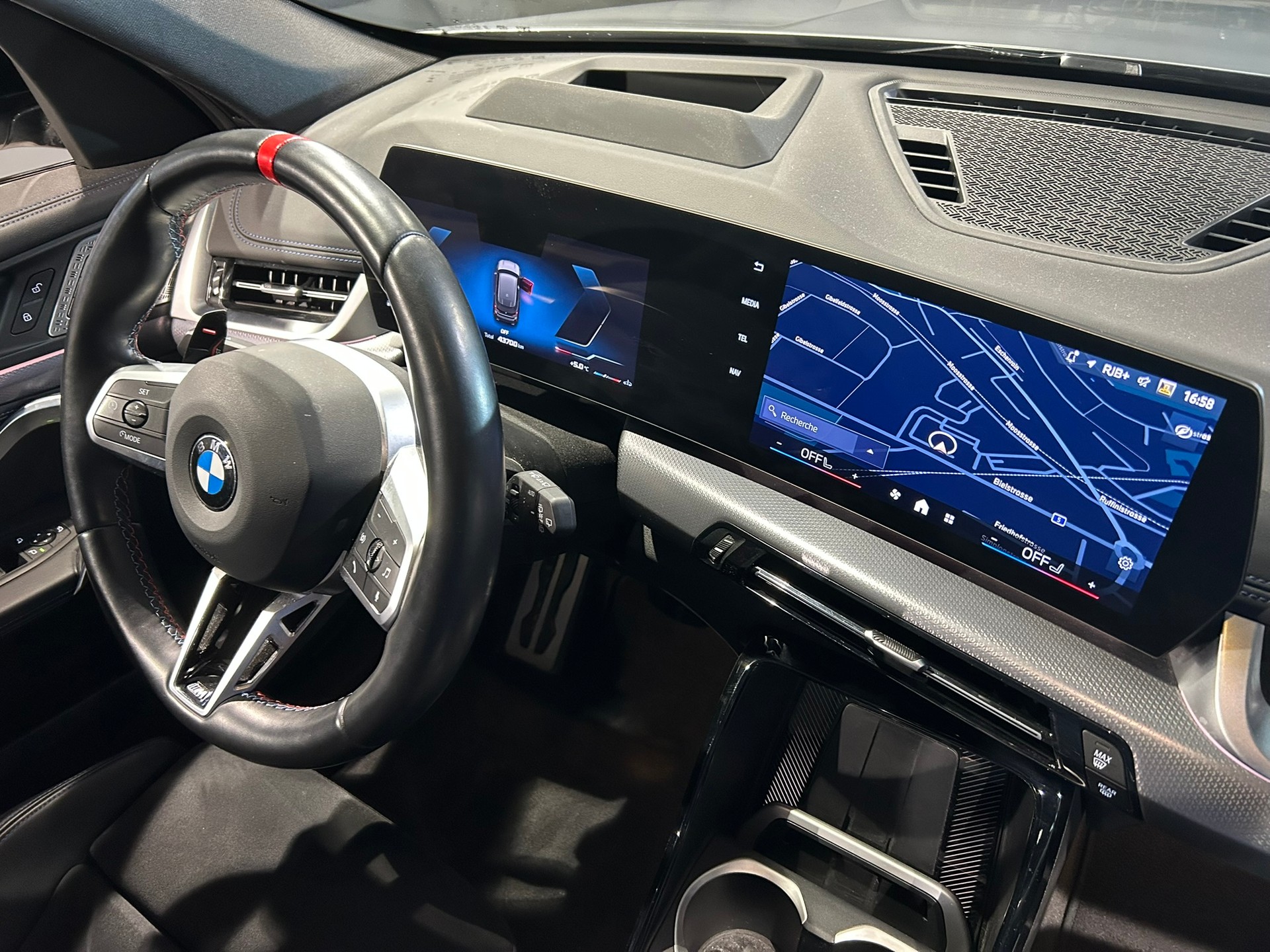 BMW X1 xDrive M35i-image-29