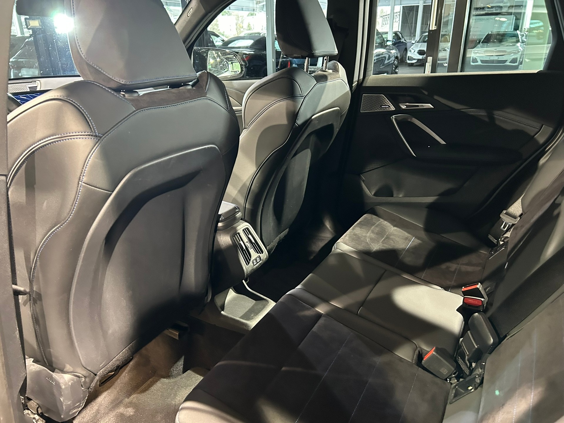 BMW X1 xDrive M35i-image-25