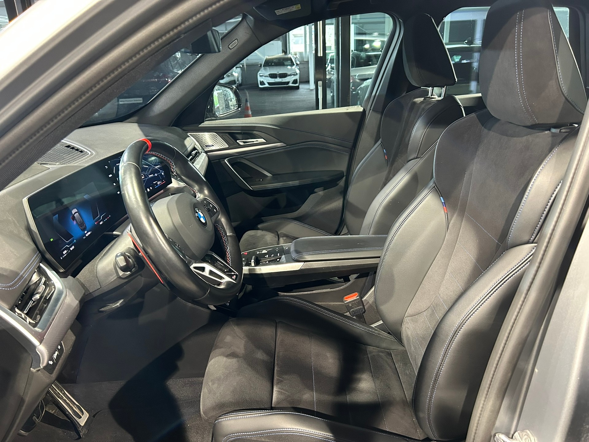 BMW X1 xDrive M35i-image-23