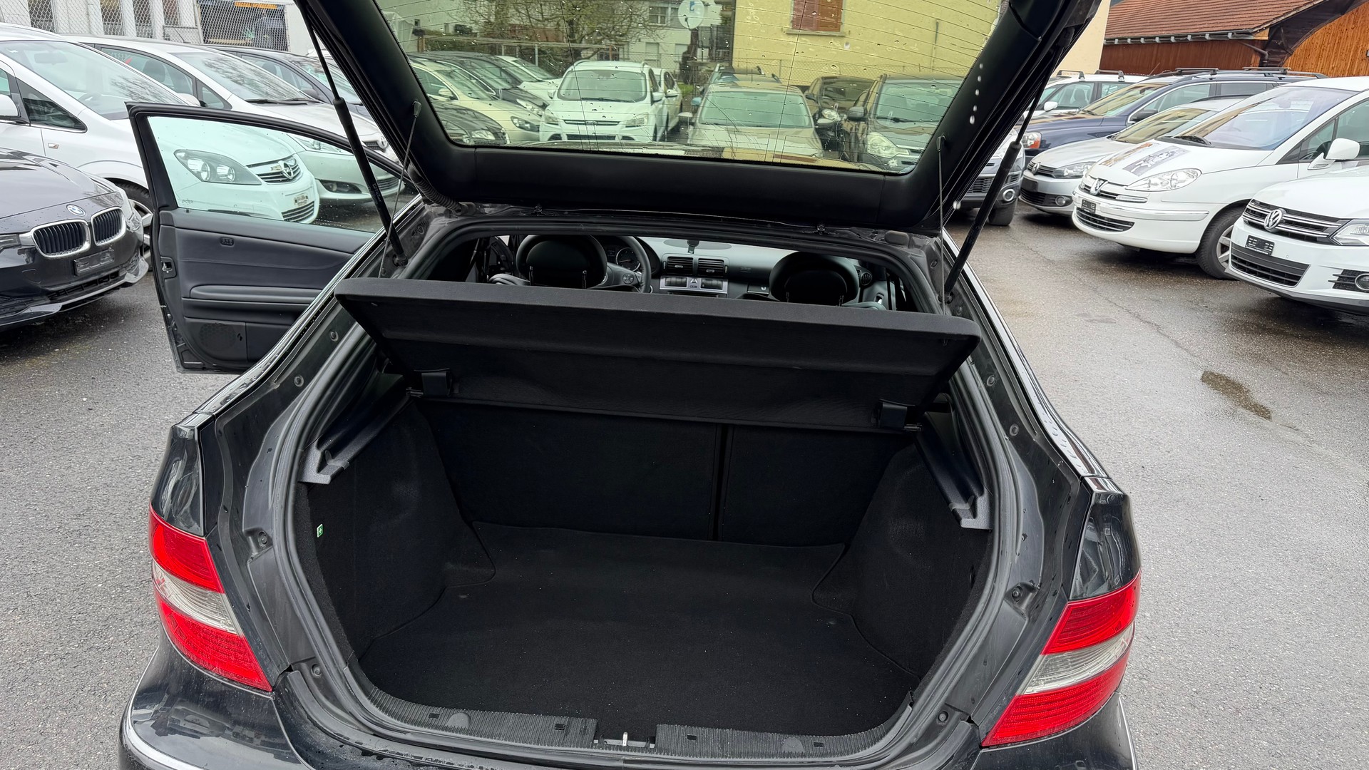MERCEDES-BENZ CLC 180 Kompressor Sport Star+ Automatic-image-12
