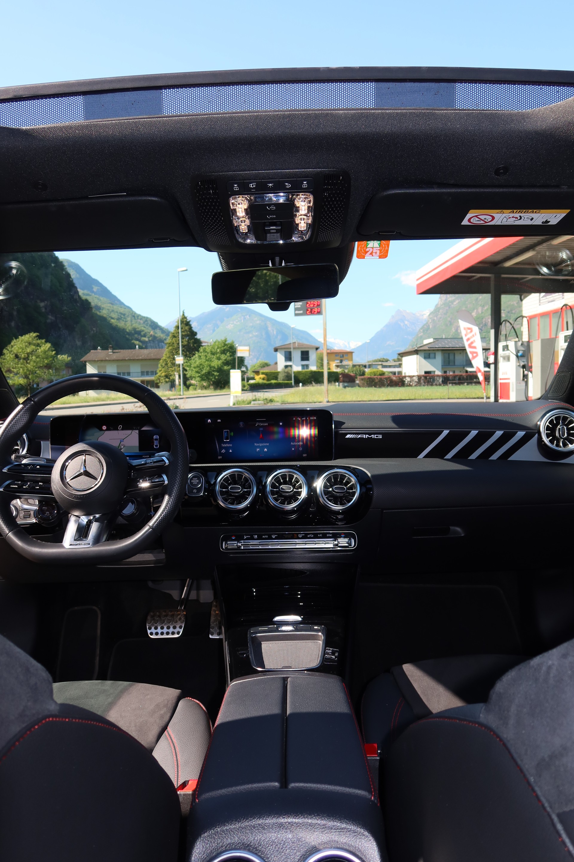 MERCEDES-BENZ CLA 35 AMG 4Matic 8G-DCT-image-4