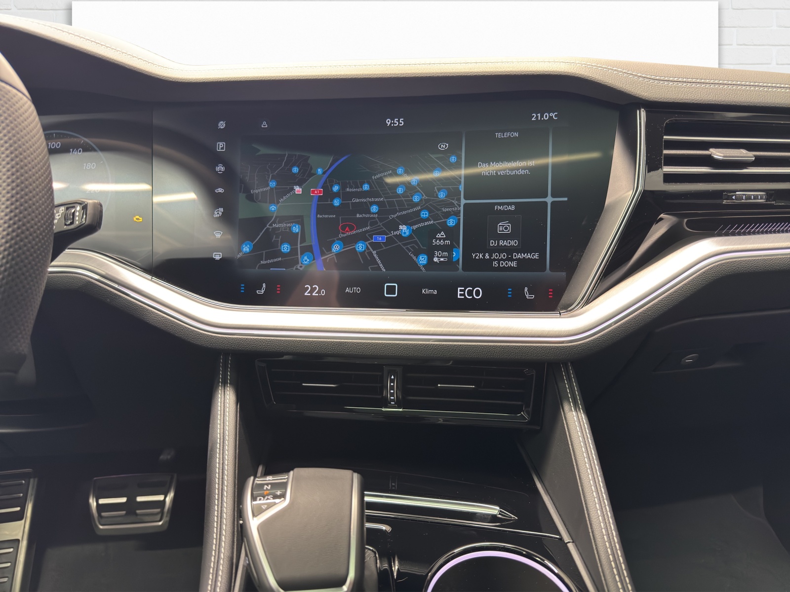 VW Touareg 3.0 V6 TSI R-Line-image-8
