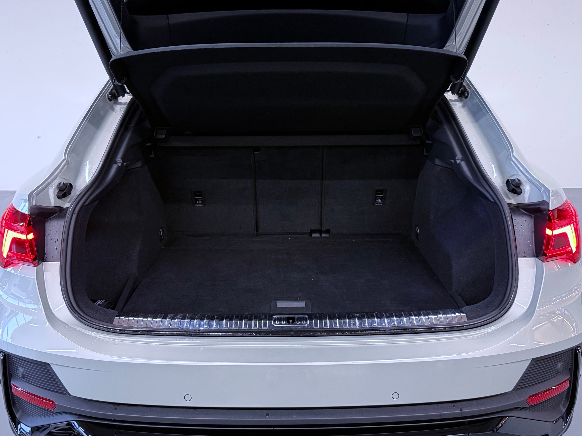 AUDI Q3 Sportback 45 TFSI S line quattro S-tronic | CH-Fzg-image-13