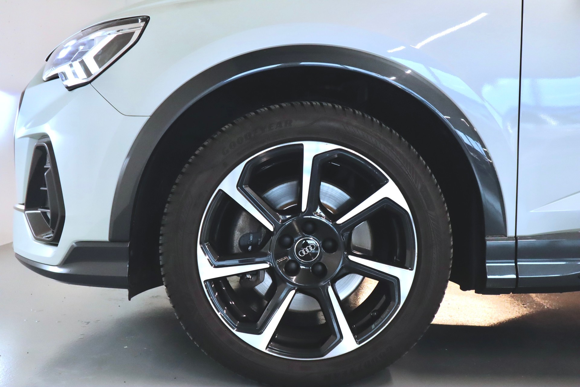 AUDI Q3 Sportback 45 TFSI S line quattro S-tronic | CH-Fzg-image-4