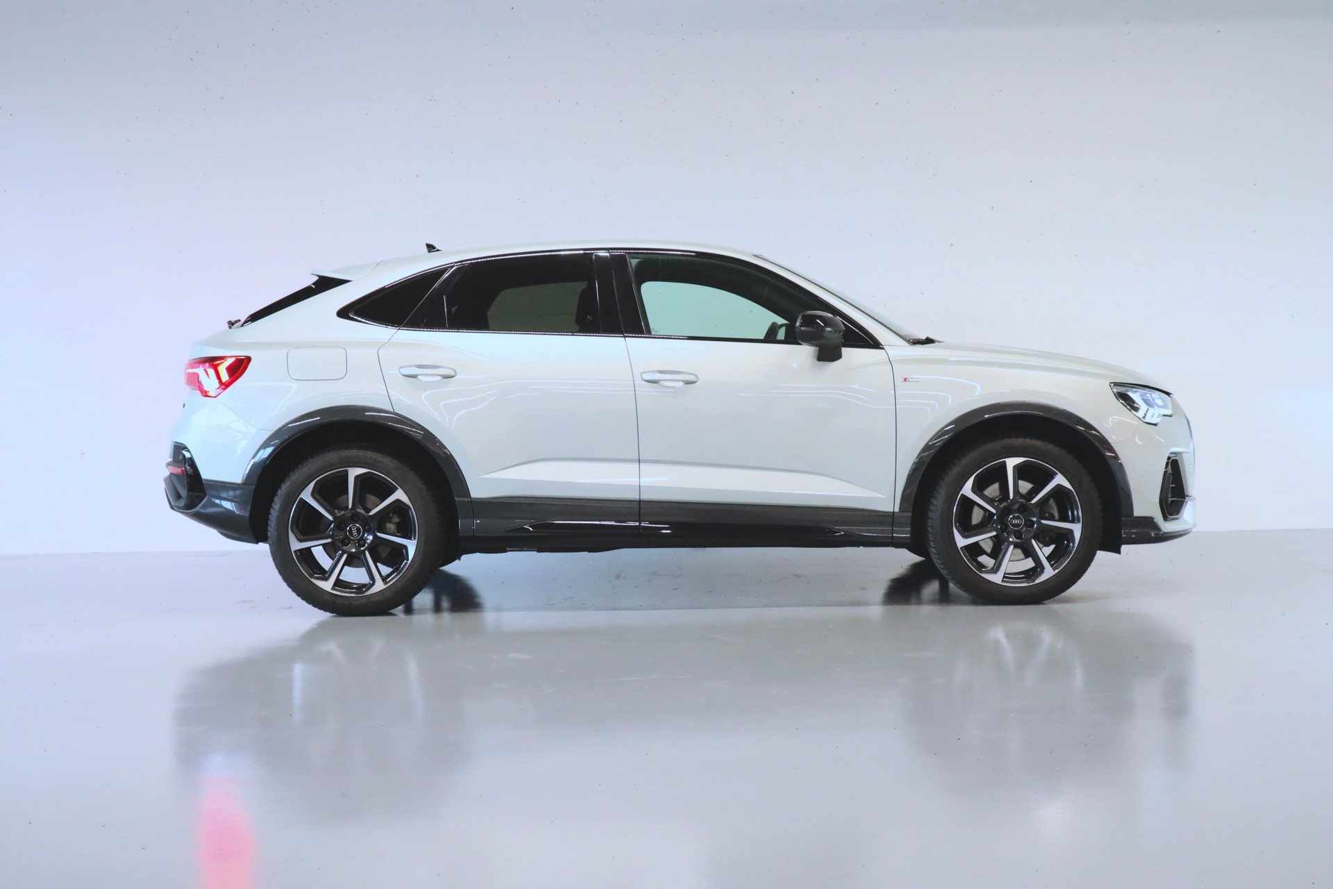 AUDI Q3 Sportback 45 TFSI S line quattro S-tronic | CH-Fzg-image-5