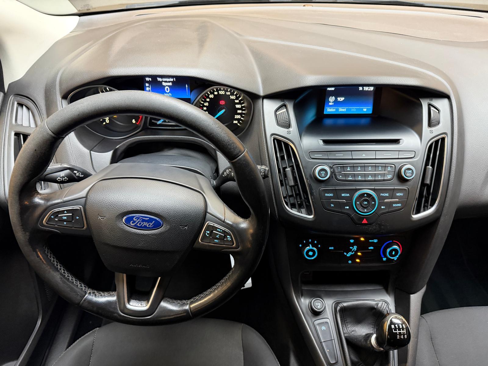 FORD Focus 1.5 TDCi EcoN Titanium-image-10