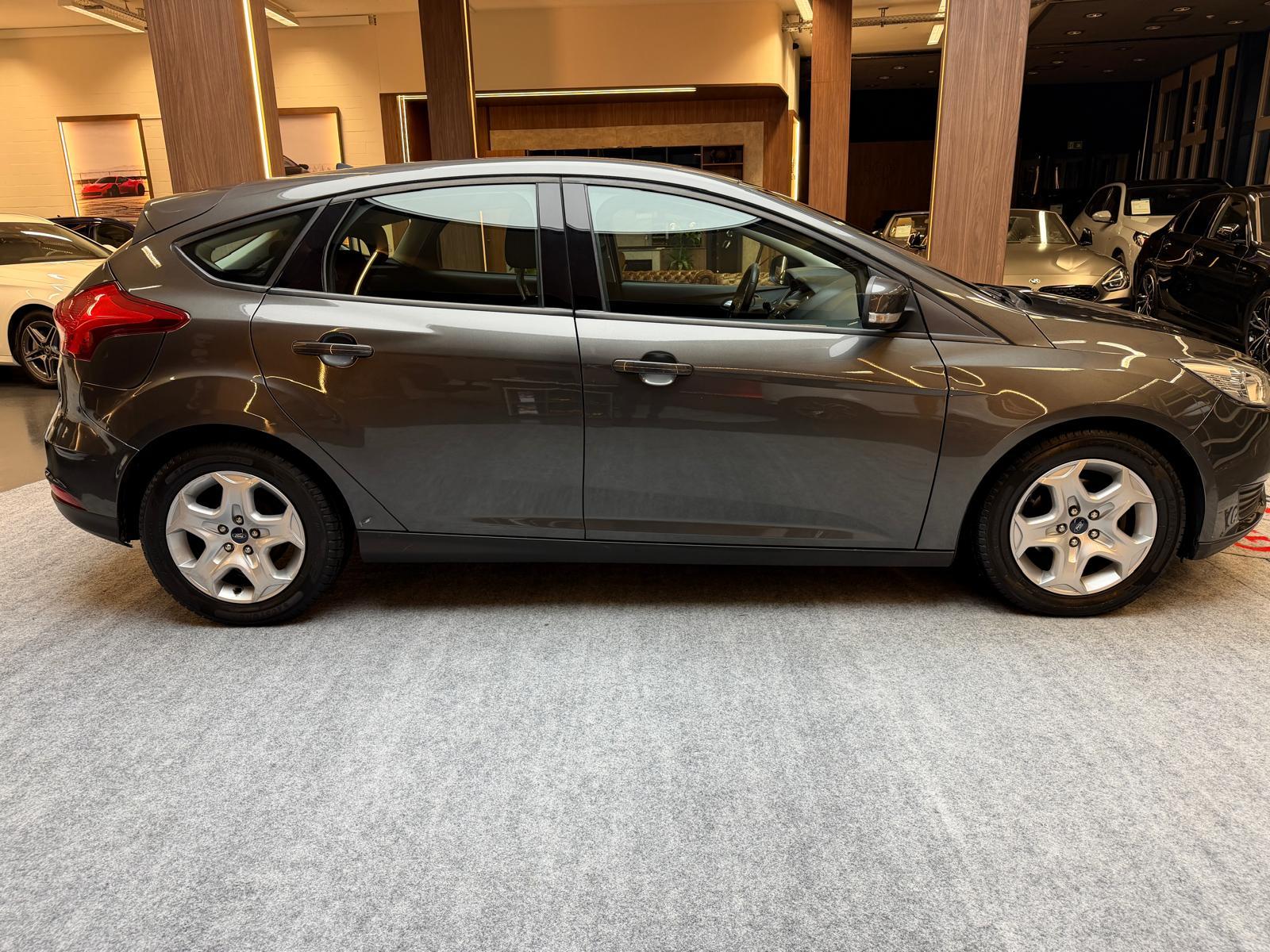 FORD Focus 1.5 TDCi EcoN Titanium-image-8