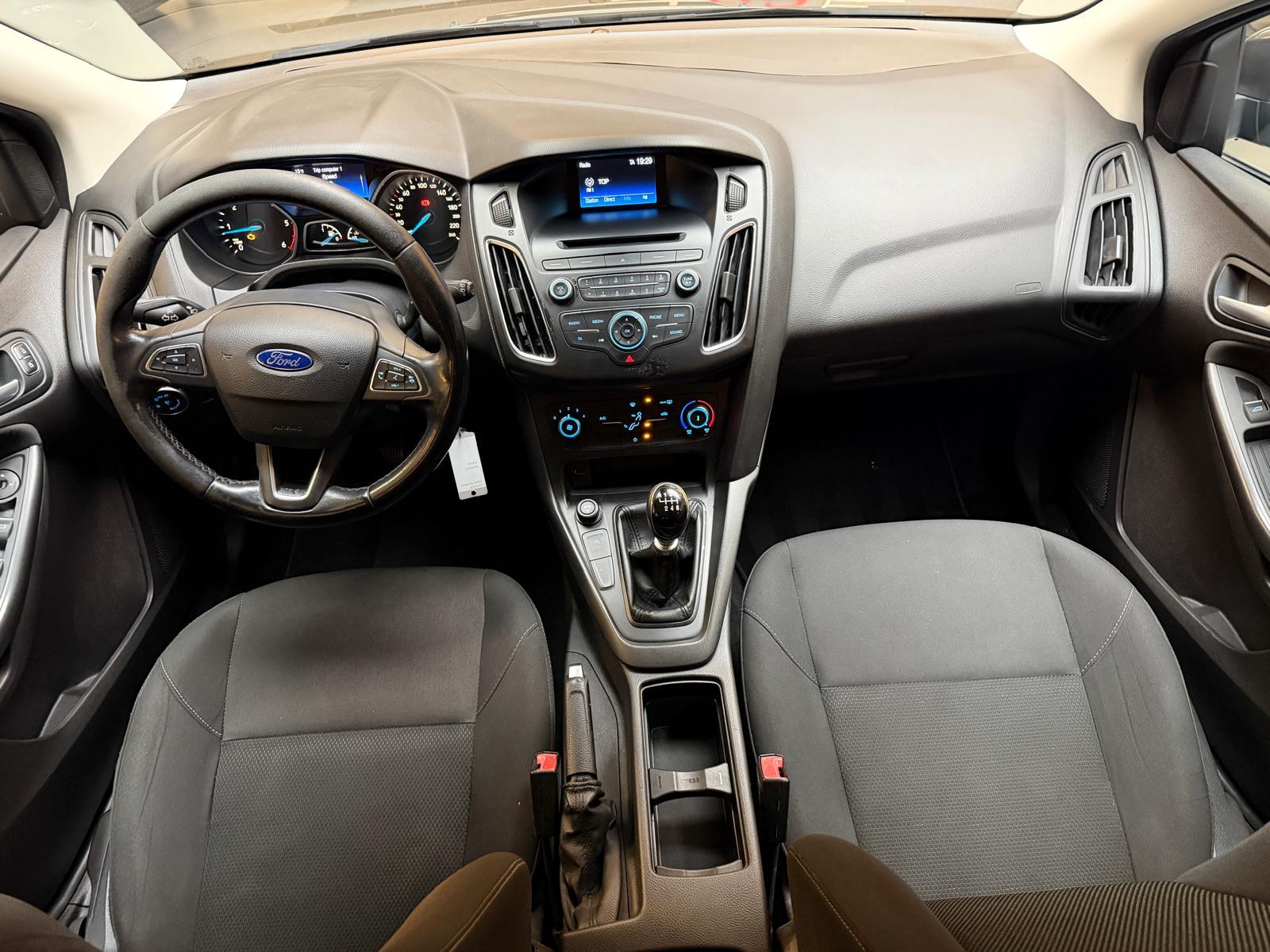 FORD Focus 1.5 TDCi EcoN Titanium-image-9