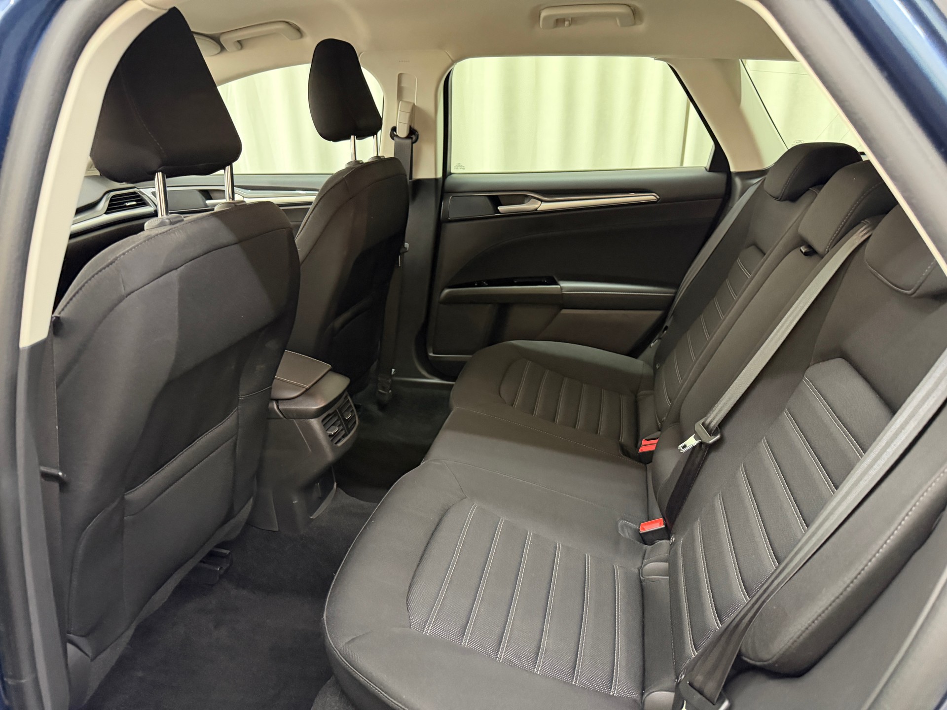 FORD Mondeo 2.0 TDCi Trend Automatik-image-12