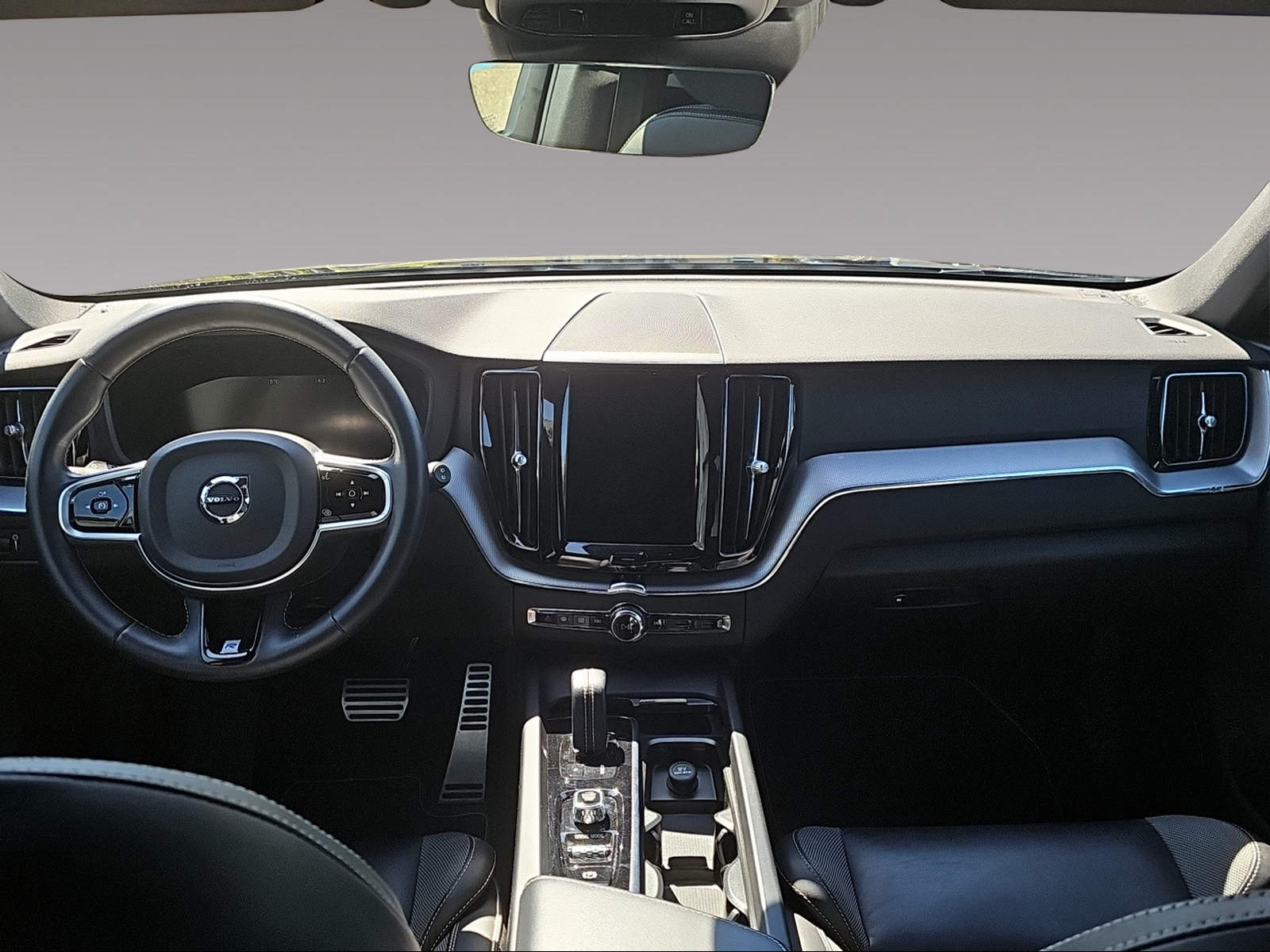 VOLVO XC60 2.0 B4 MH R-Design AWD-image-13