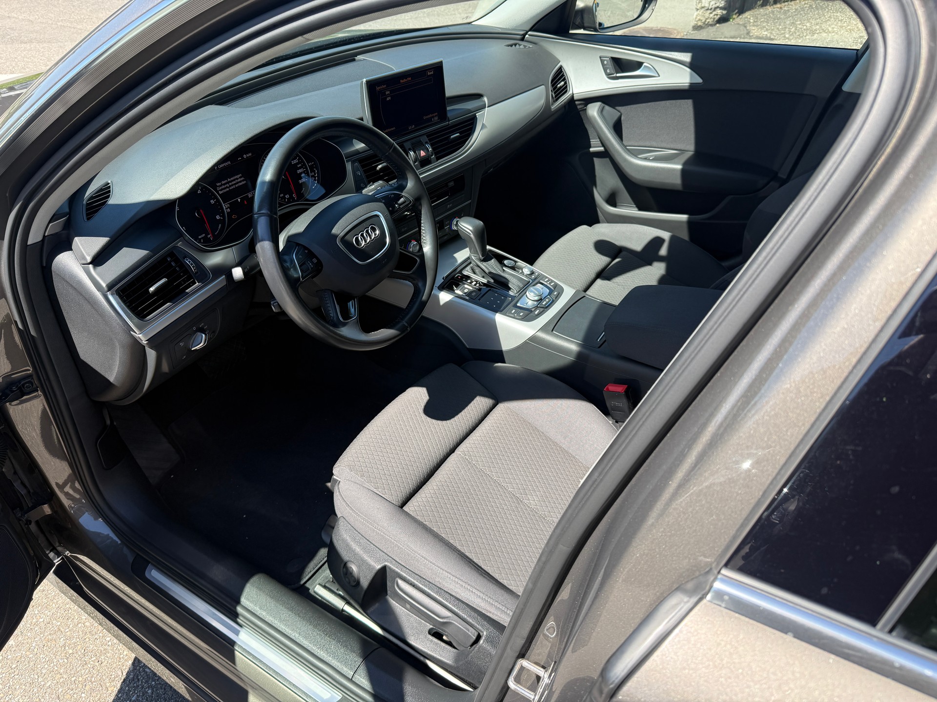 AUDI A6 Limousine 2.0 TDI S-tronic-image-9