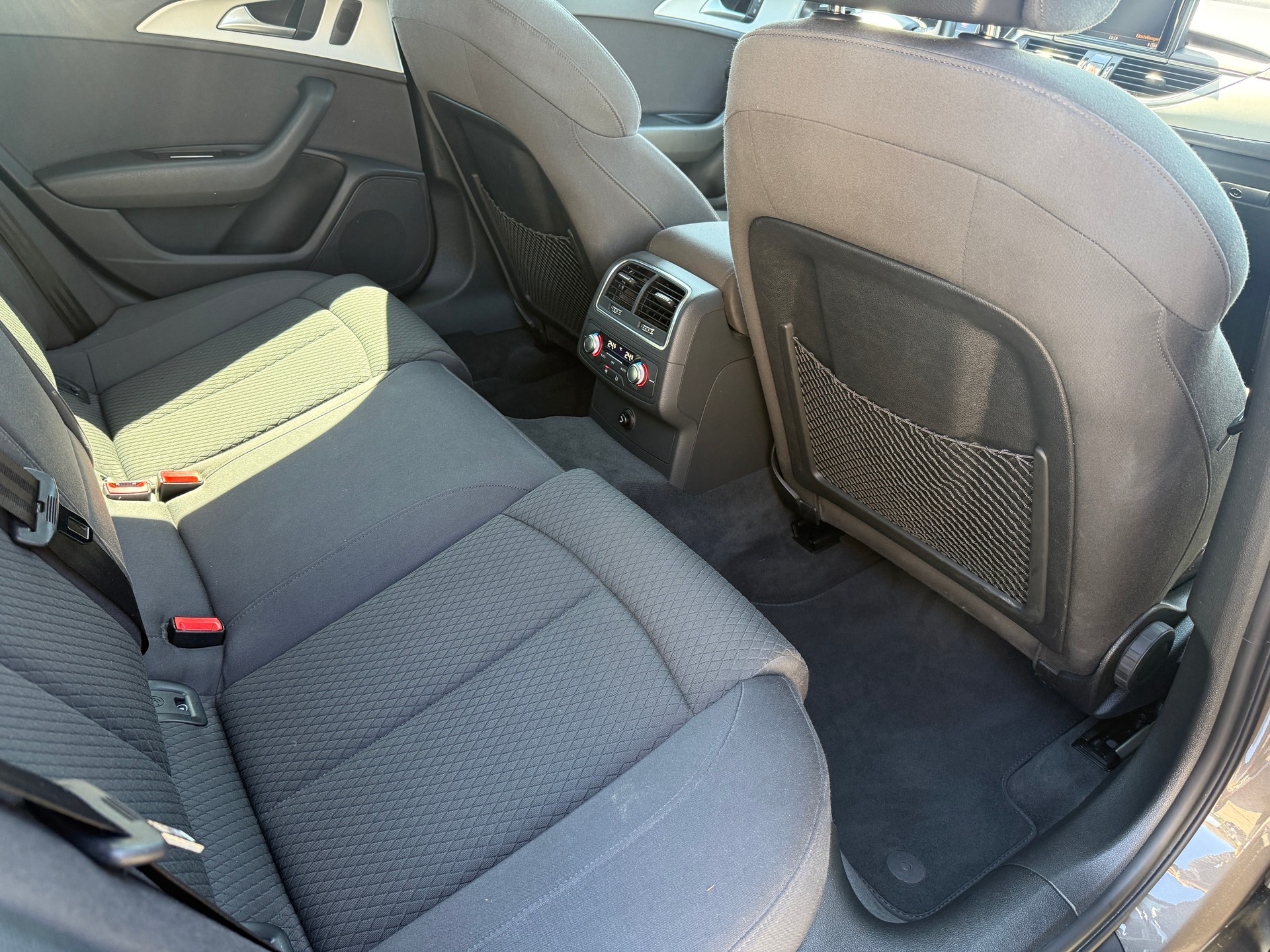 AUDI A6 Limousine 2.0 TDI S-tronic-image-12