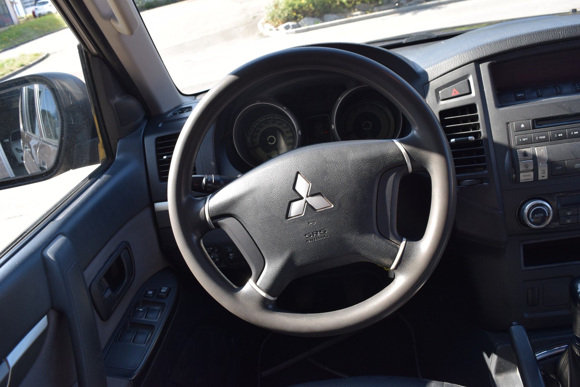 MITSUBISHI Pajero 3.2 DI-D Swiss Professional-image-13