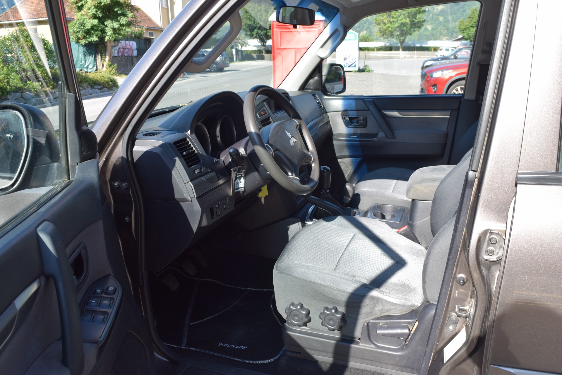 MITSUBISHI Pajero 3.2 DI-D Swiss Professional-image-15