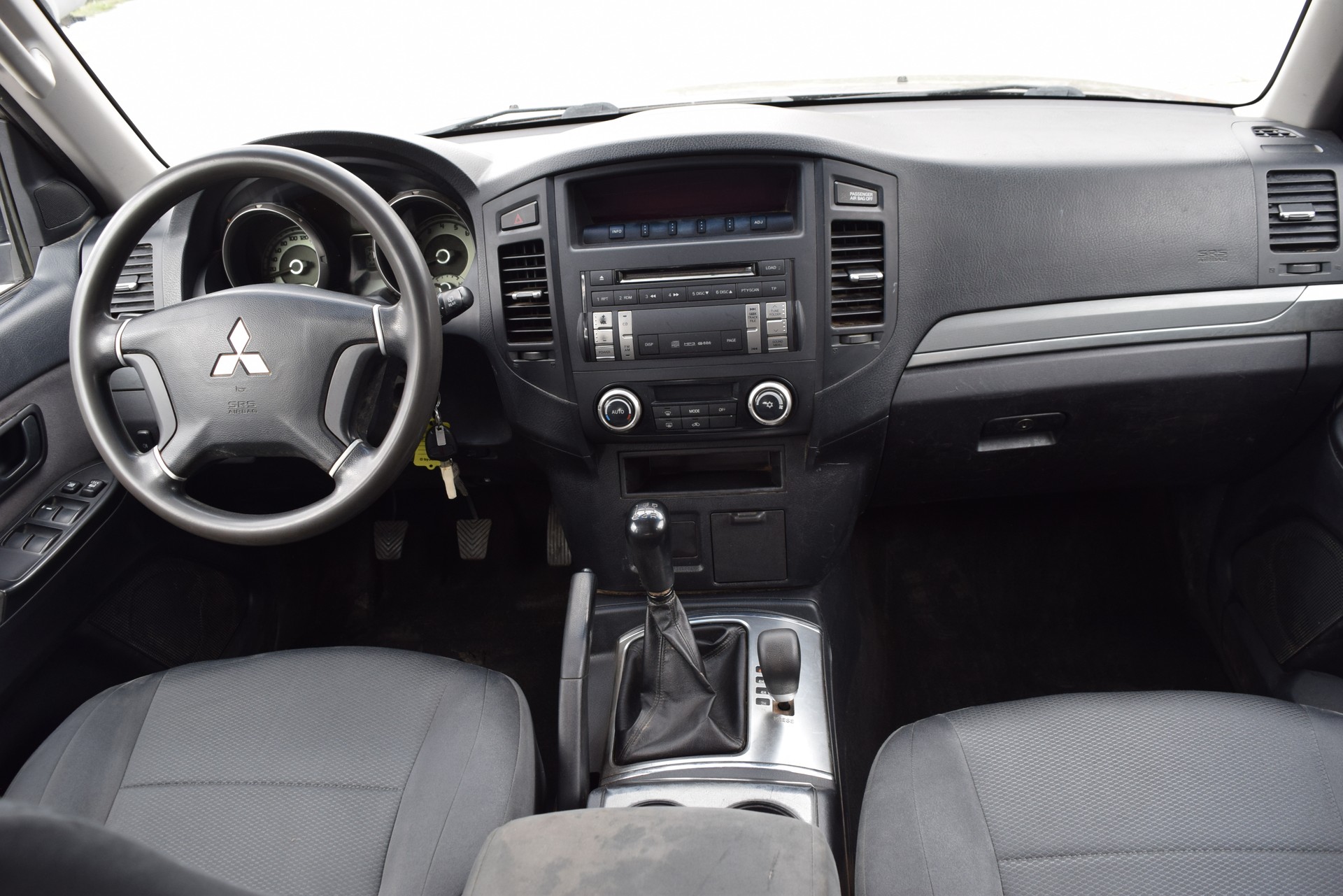 MITSUBISHI Pajero 3.2 DI-D Swiss Professional-image-11