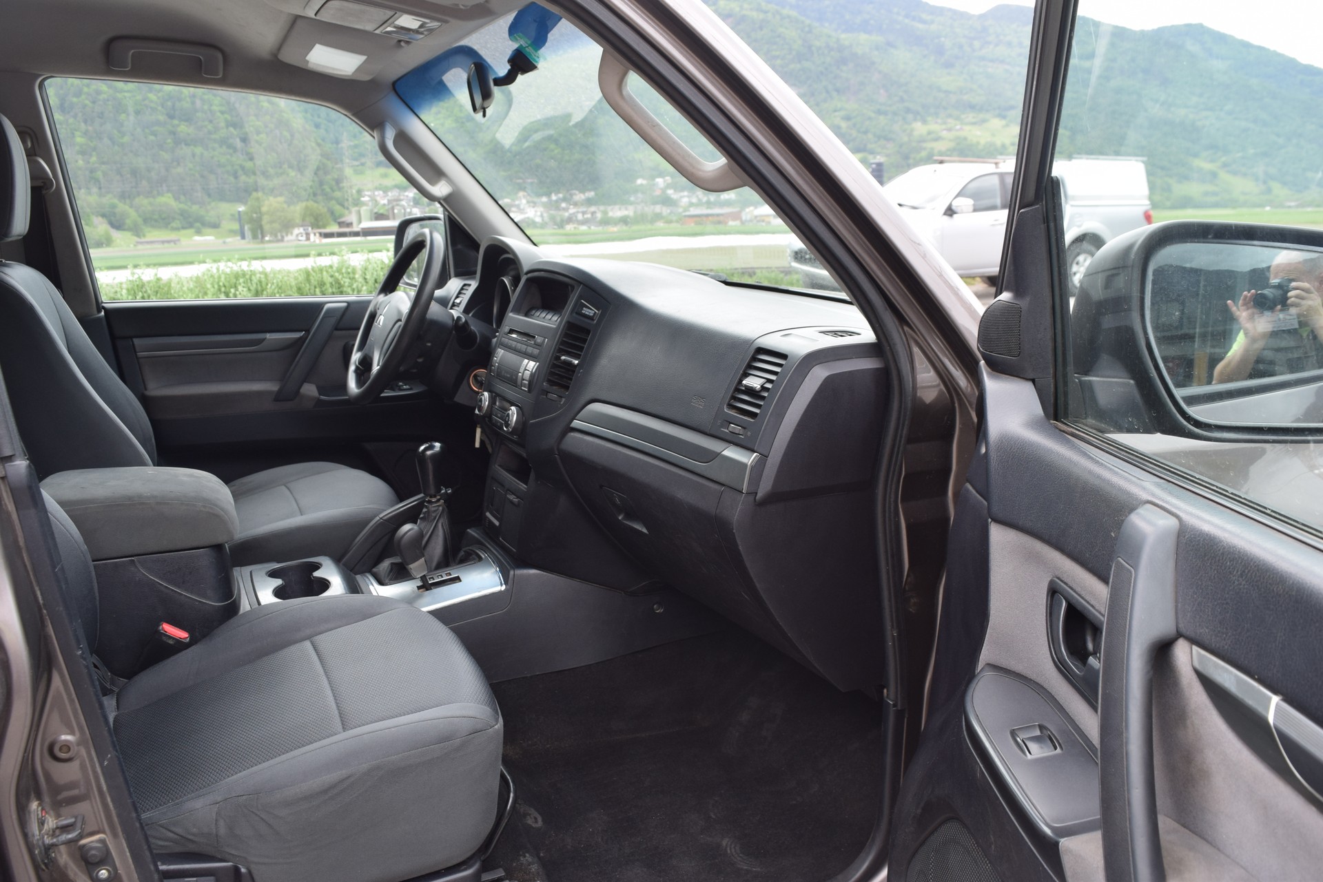 MITSUBISHI Pajero 3.2 DI-D Swiss Professional-image-9