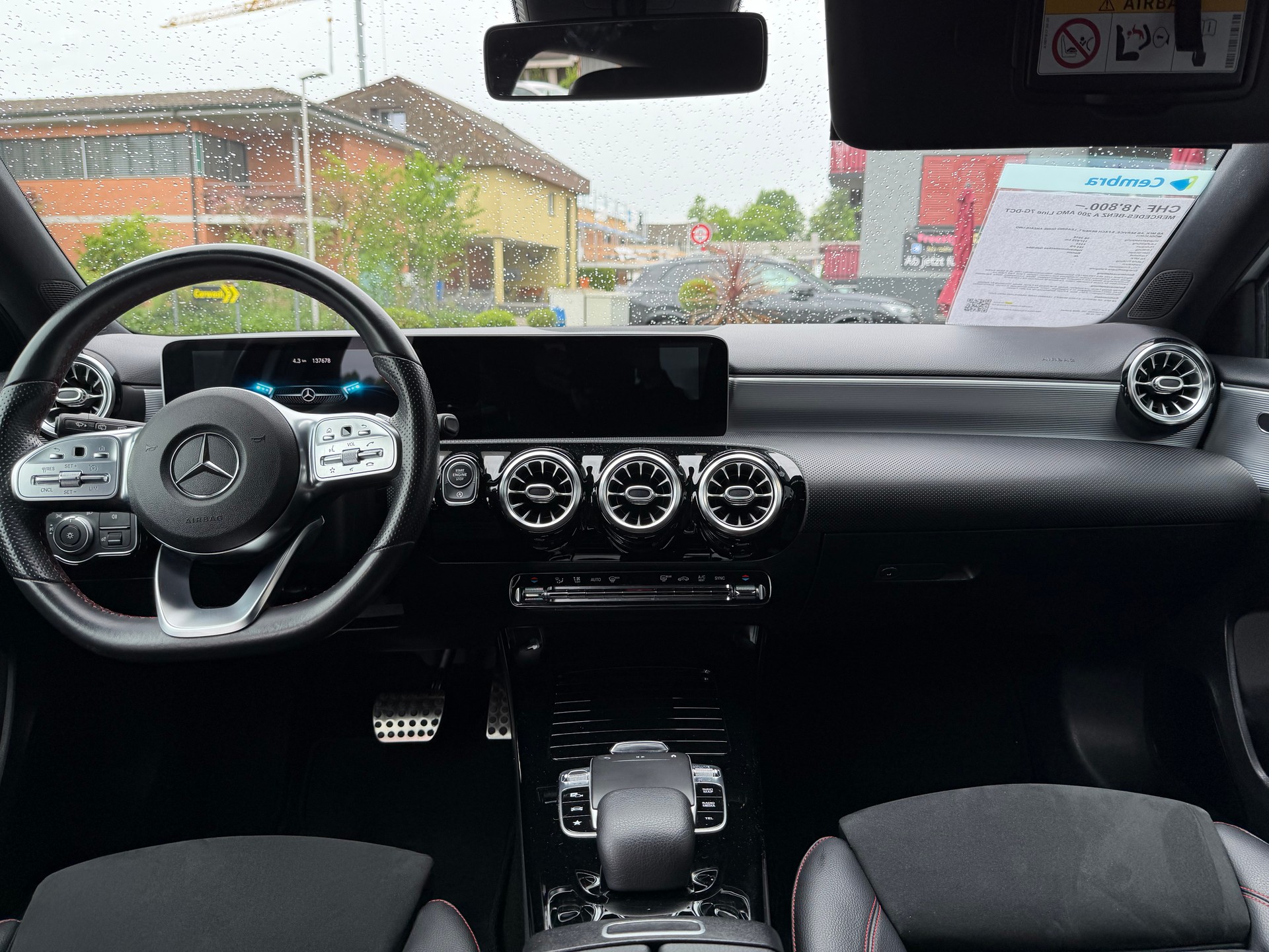 MERCEDES-BENZ A 200 AMG Line 7G-DCT-image-10