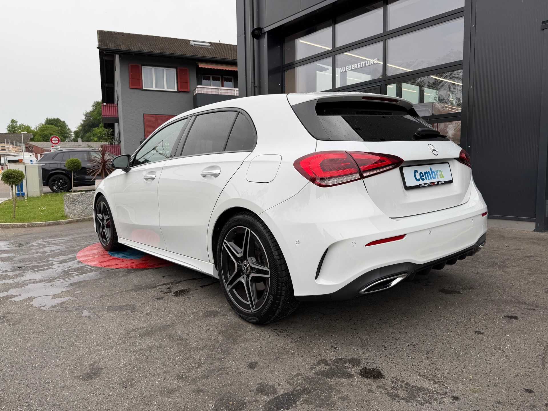 MERCEDES-BENZ A 200 AMG Line 7G-DCT-image-5