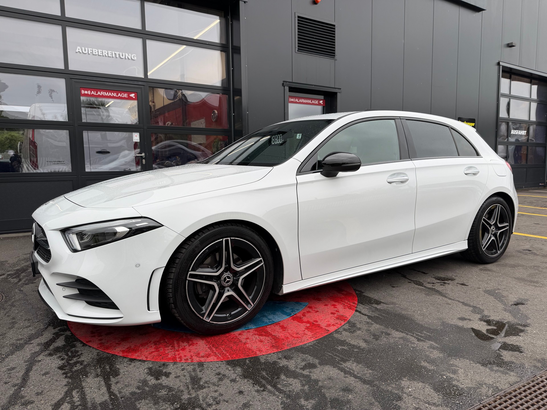 MERCEDES-BENZ A 200 AMG Line 7G-DCT-image-2