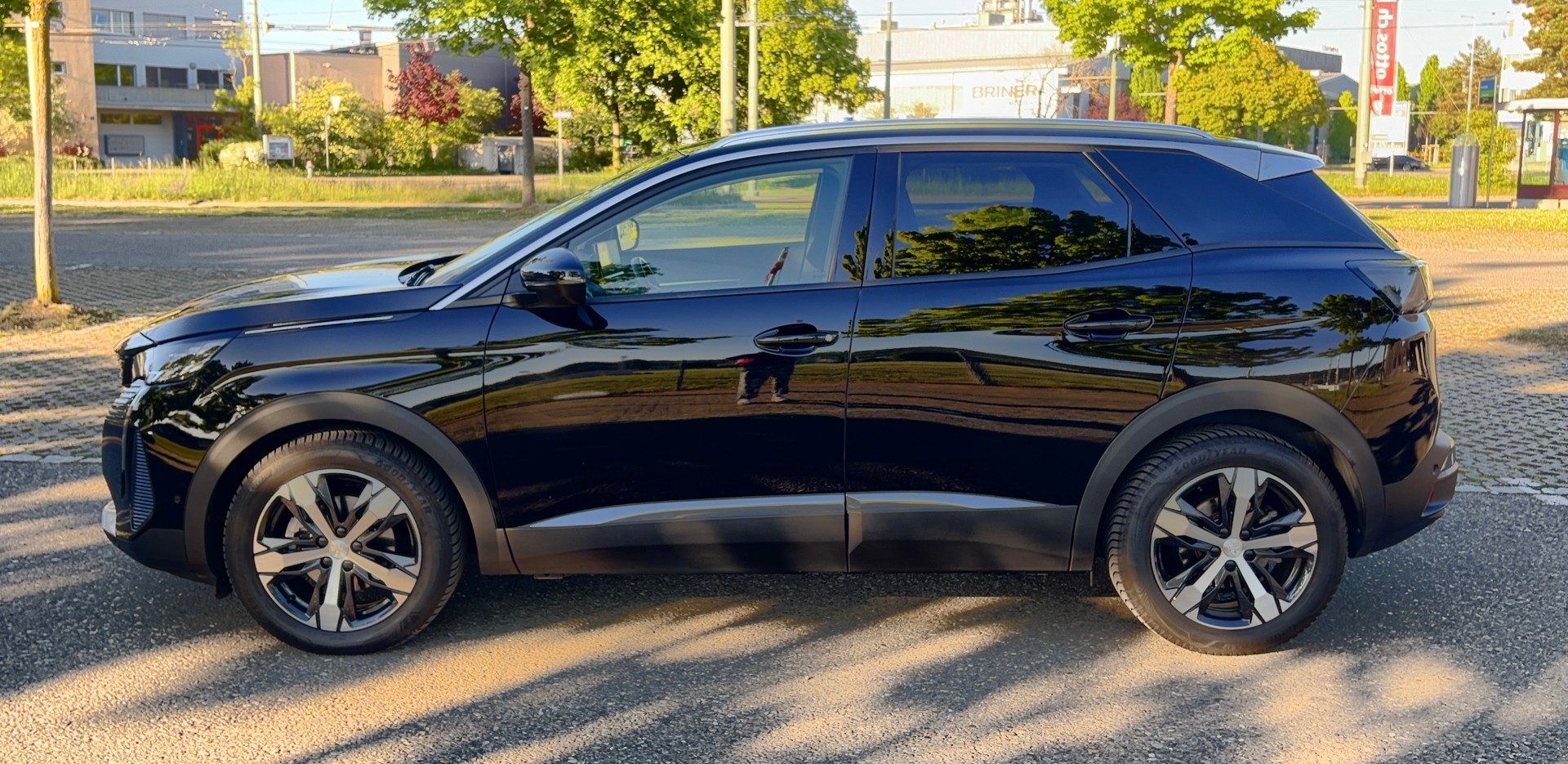 PEUGEOT 1.2 PureTech Allure Pack-image-1