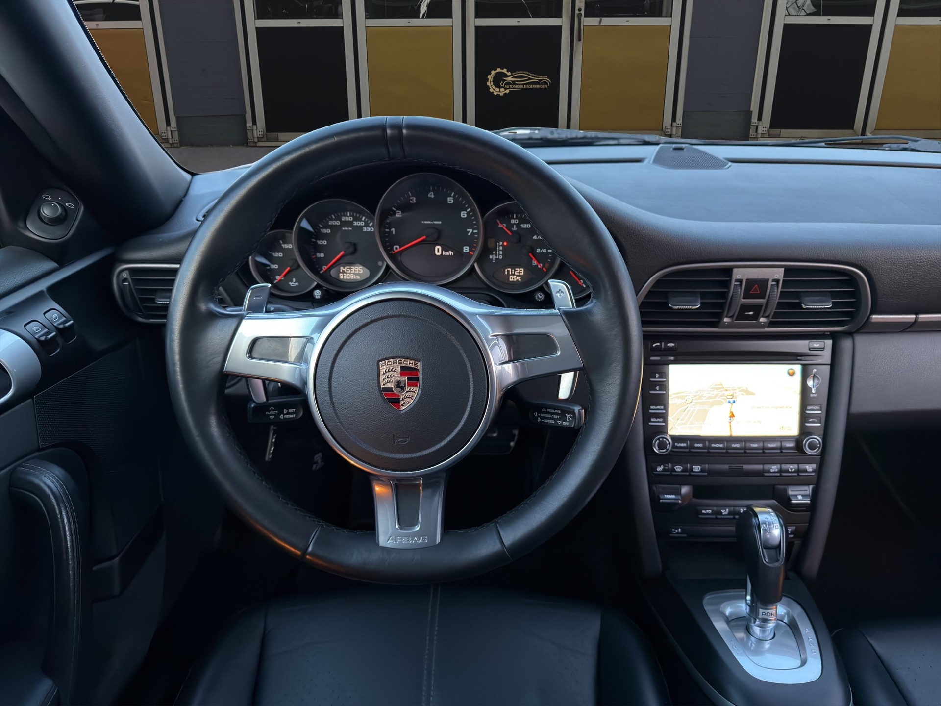 PORSCHE 911 Coupé 3.6 Carrera PDK GT3 Optik Paket-image-11