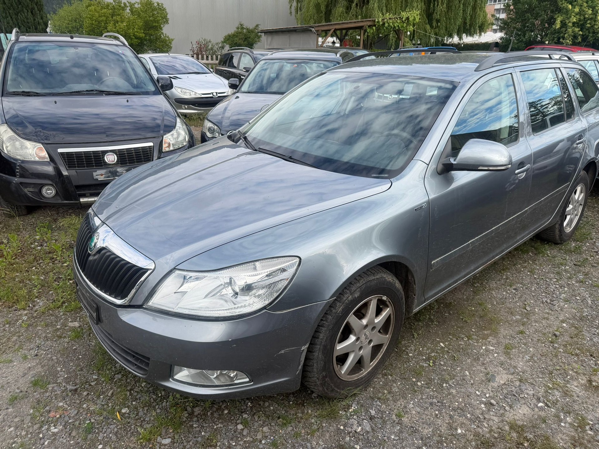 SKODA Octavia Combi 1.6 TDI Ambition 4x4-image-0