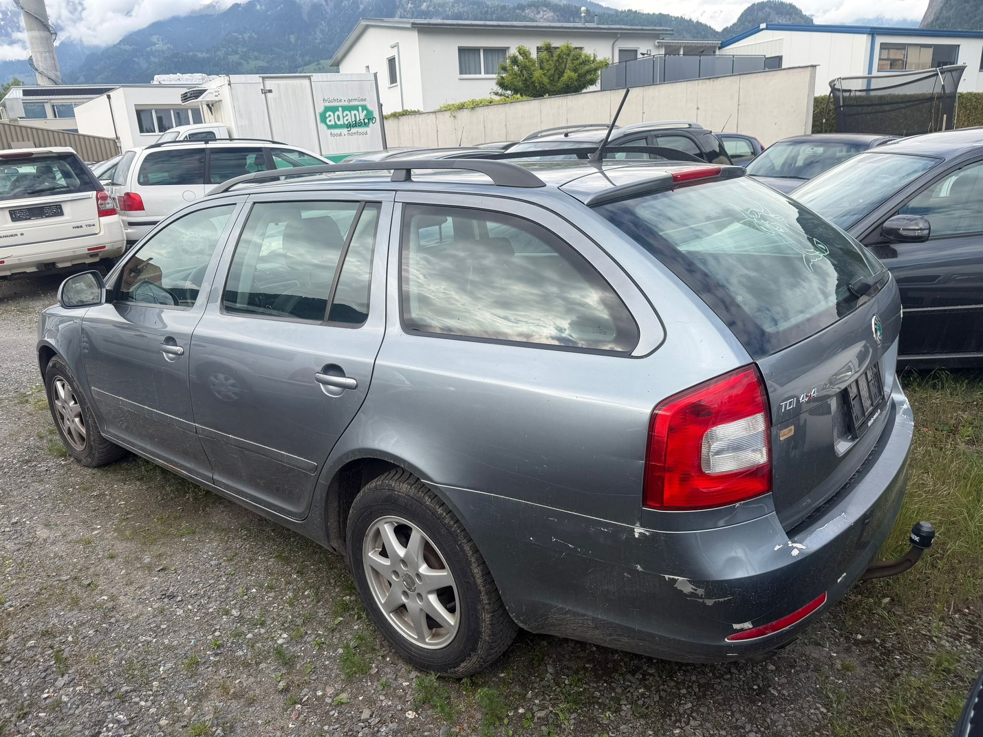 SKODA Octavia Combi 1.6 TDI Ambition 4x4-image-2