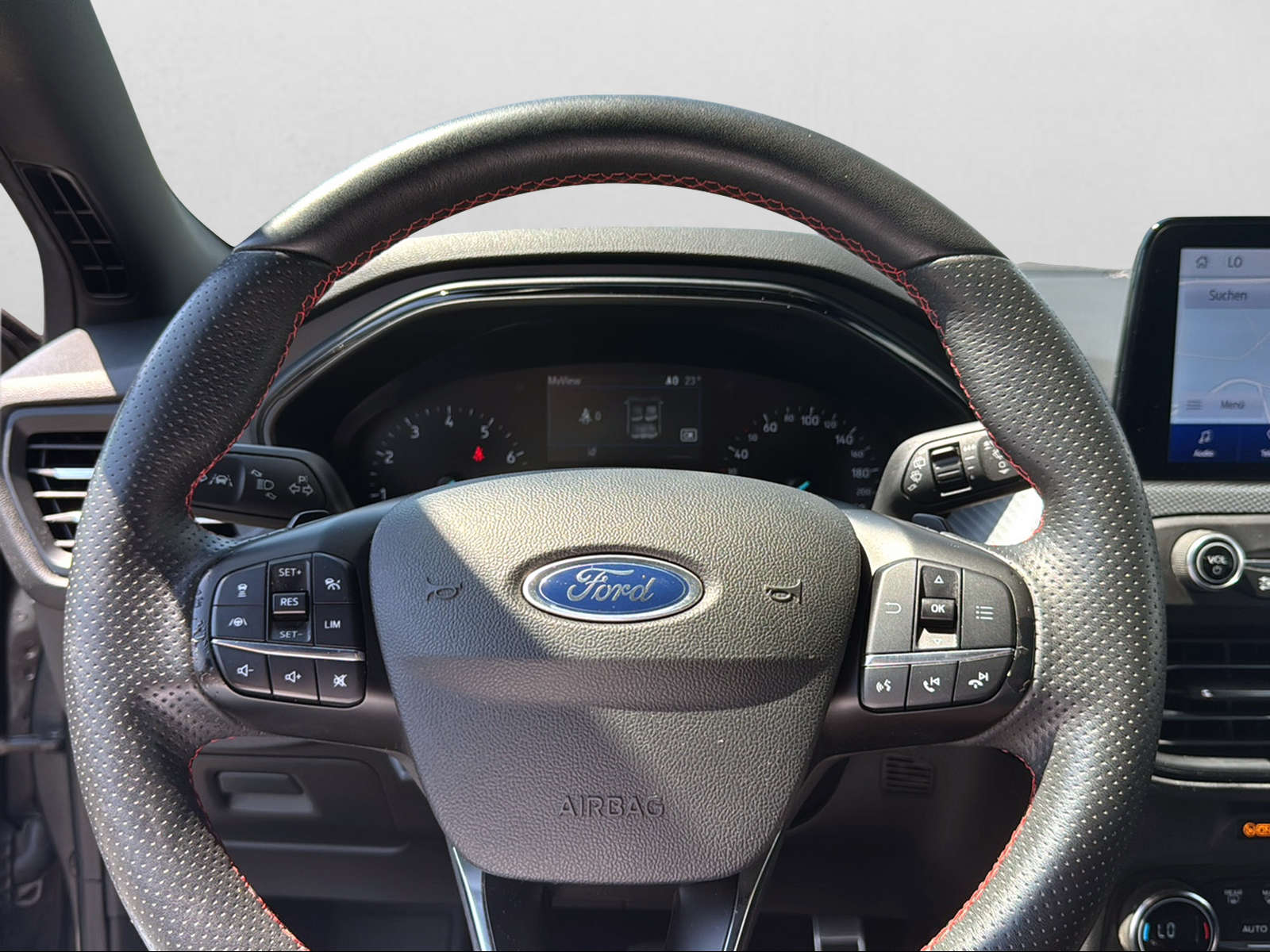 FORD Focus 1.0 SCTi ST Line Automatic-image-11