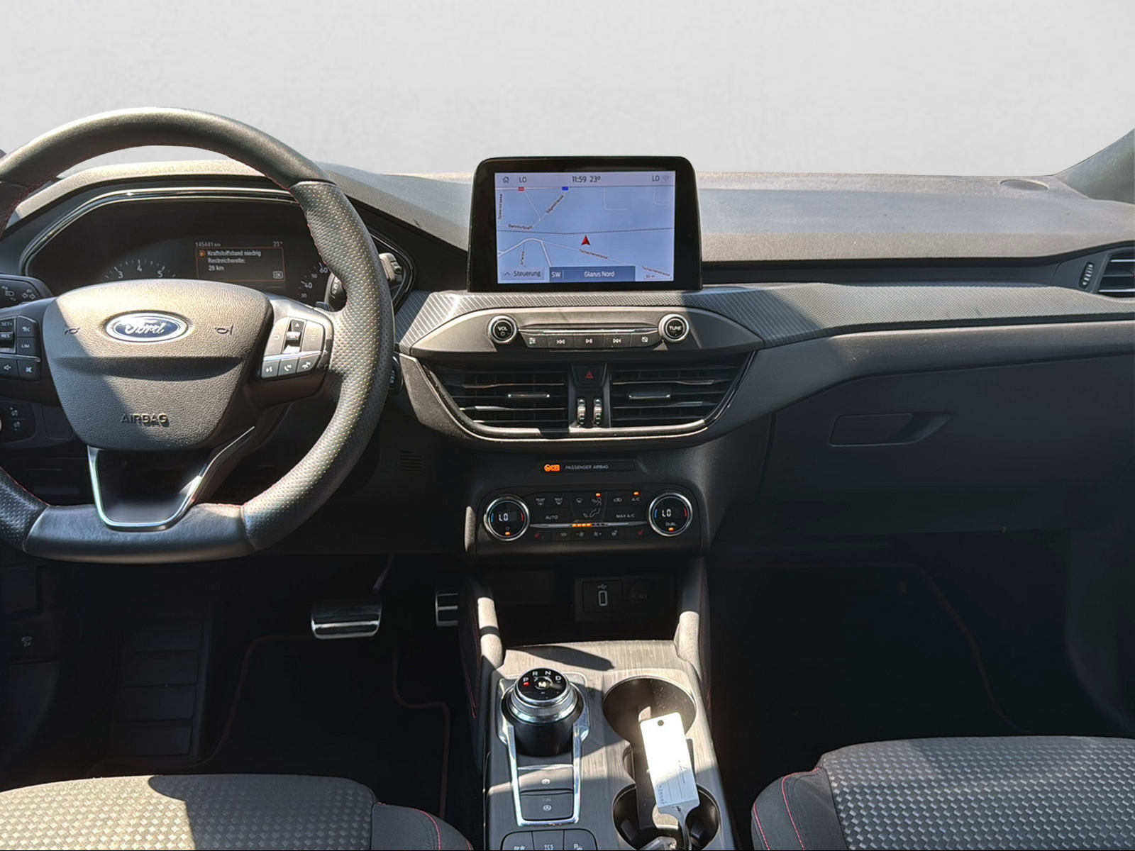 FORD Focus 1.0 SCTi ST Line Automatic-image-12