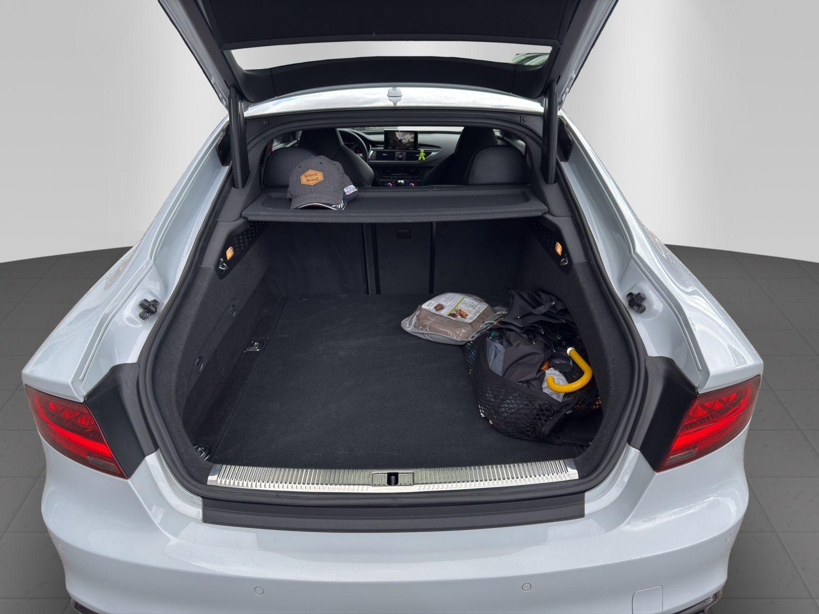 AUDI RS7 Sportback 4.0 V8 TFSI quattro T-Tronic-image-12