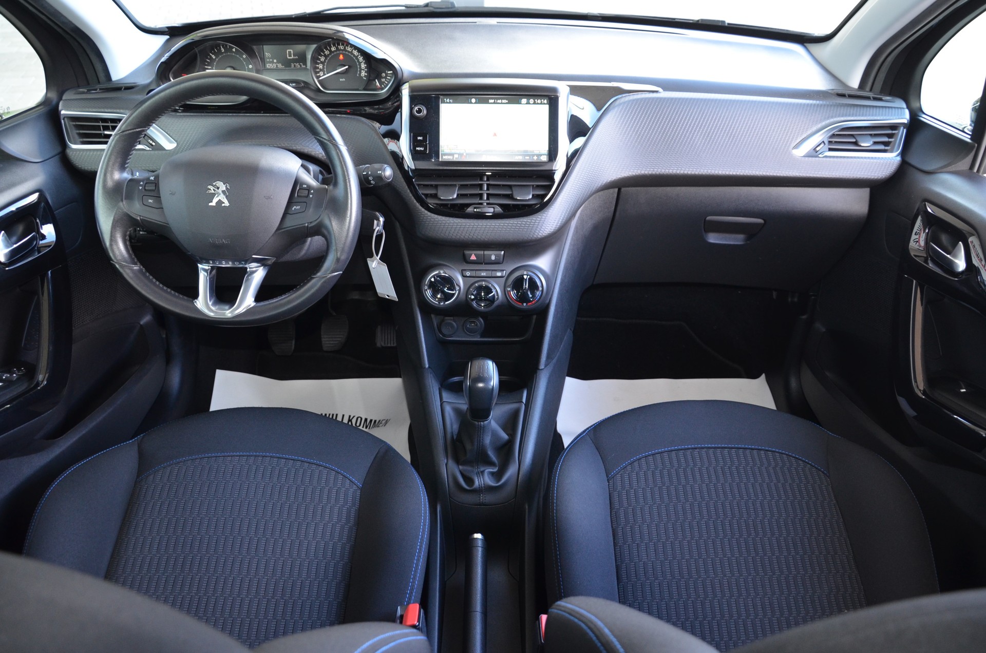 PEUGEOT 208 1.2 PureTech Signature*Frisch ab MFK,1 Jahr oder 20000km Garantie*-image-10